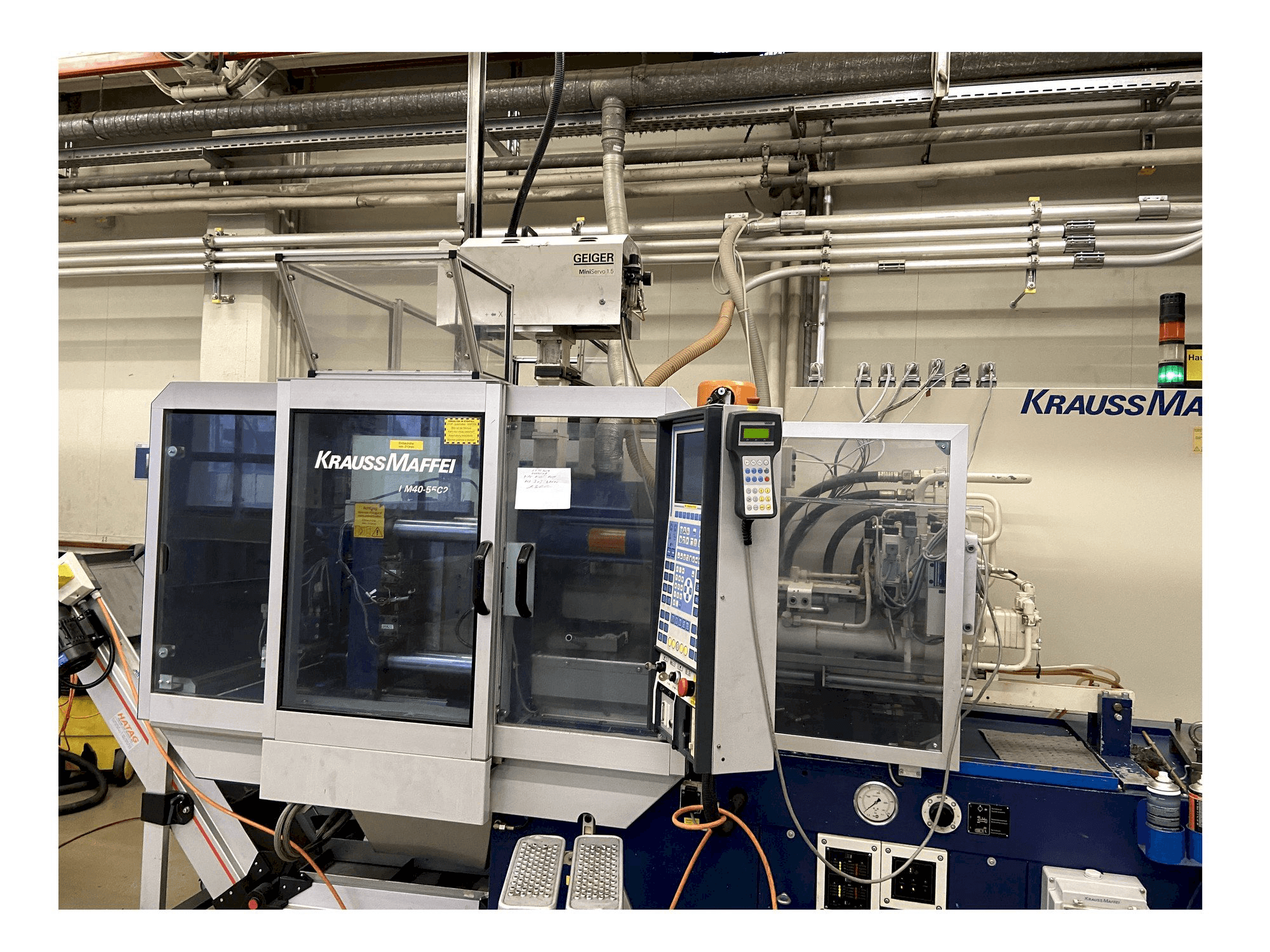 Widok z przodu maszyny Krauss Maffei 40-55 C2