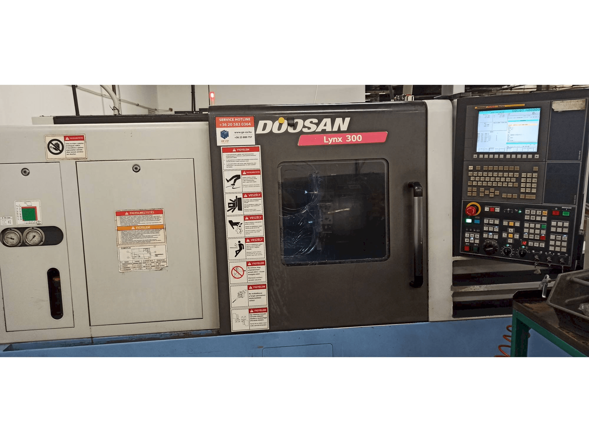 Widok z przodu maszyny Doosan Lynx 300