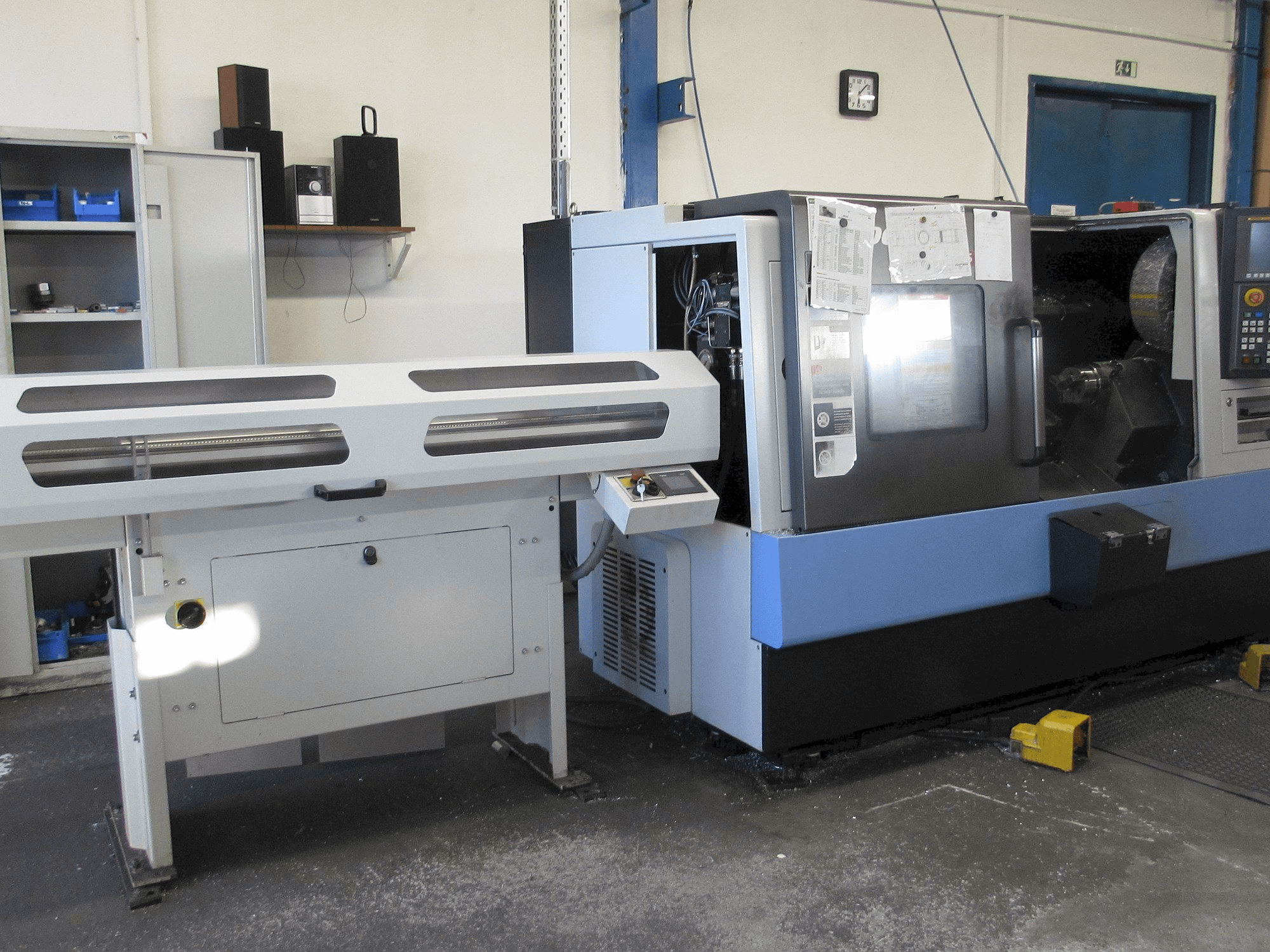 Widok z przodu maszyny Doosan Lynx 220 LMS