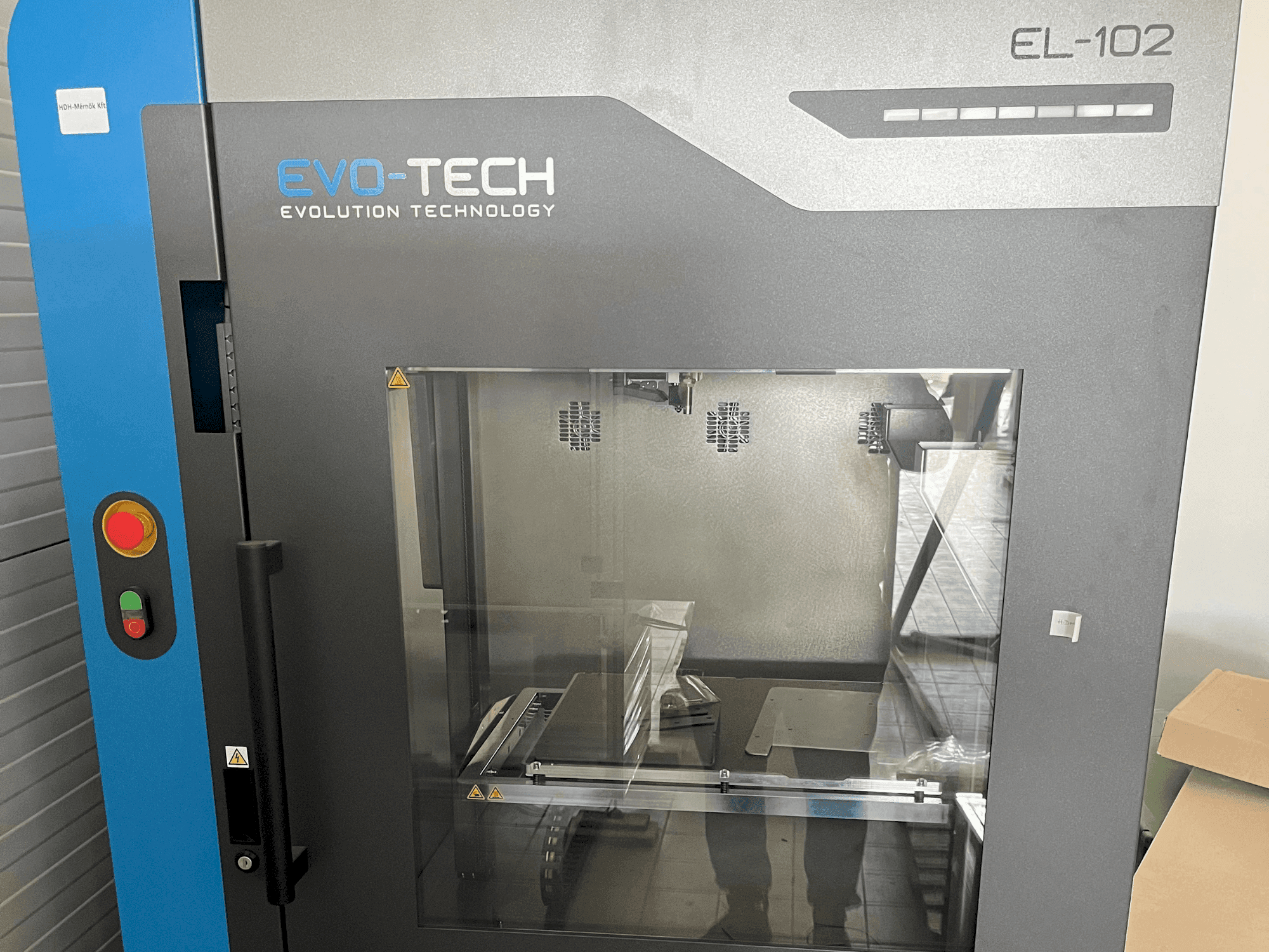 Widok z przodu maszyny EVO-tech EL-102 V2
