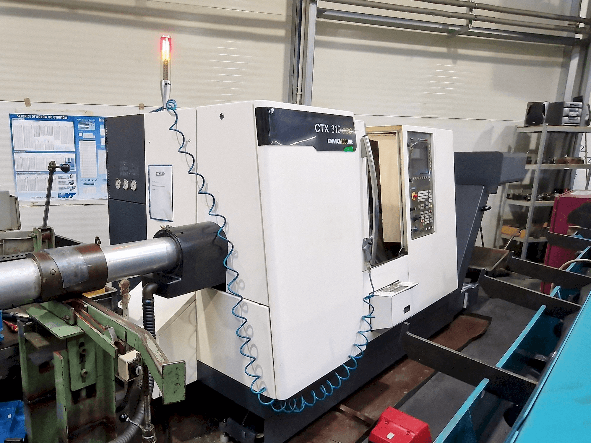 Widok lewej strony maszyny DMG CTX 310 ecoline