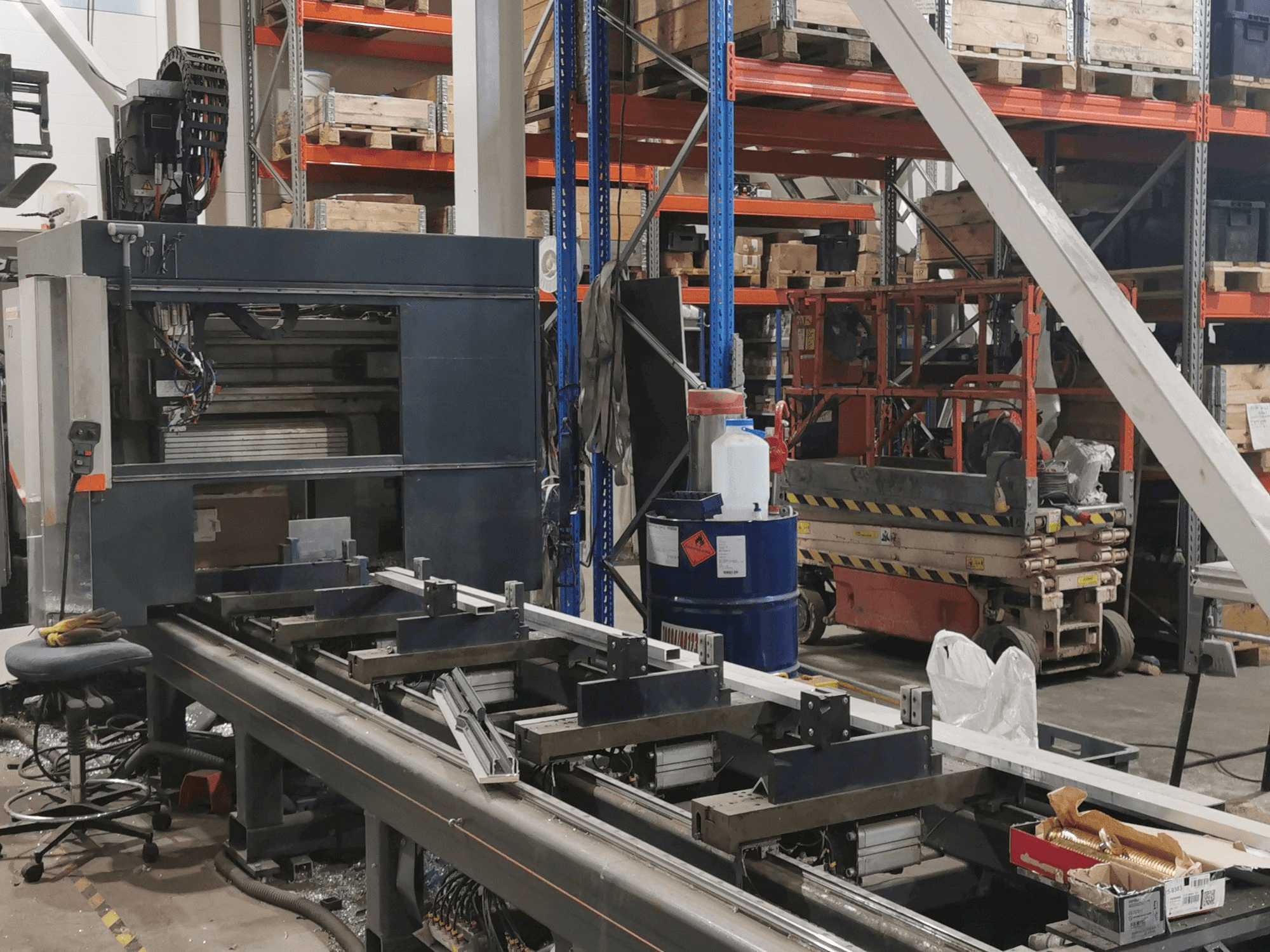 Widok z przodu maszyny Elumatec SBZ 140