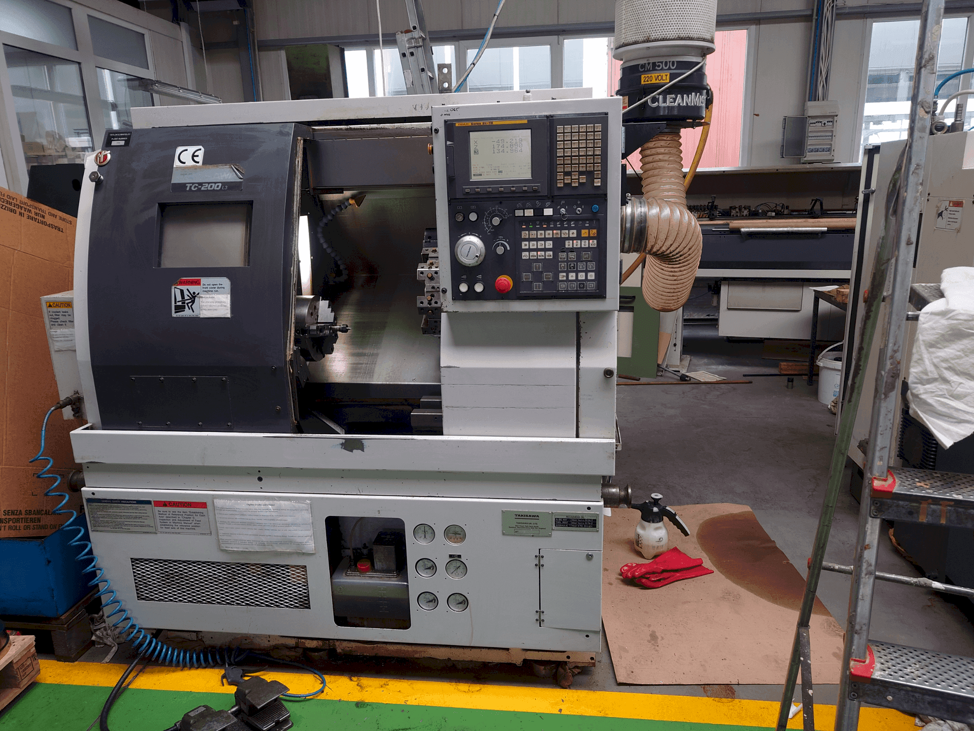 Widok z przodu maszyny Takisawa TC-200 L3