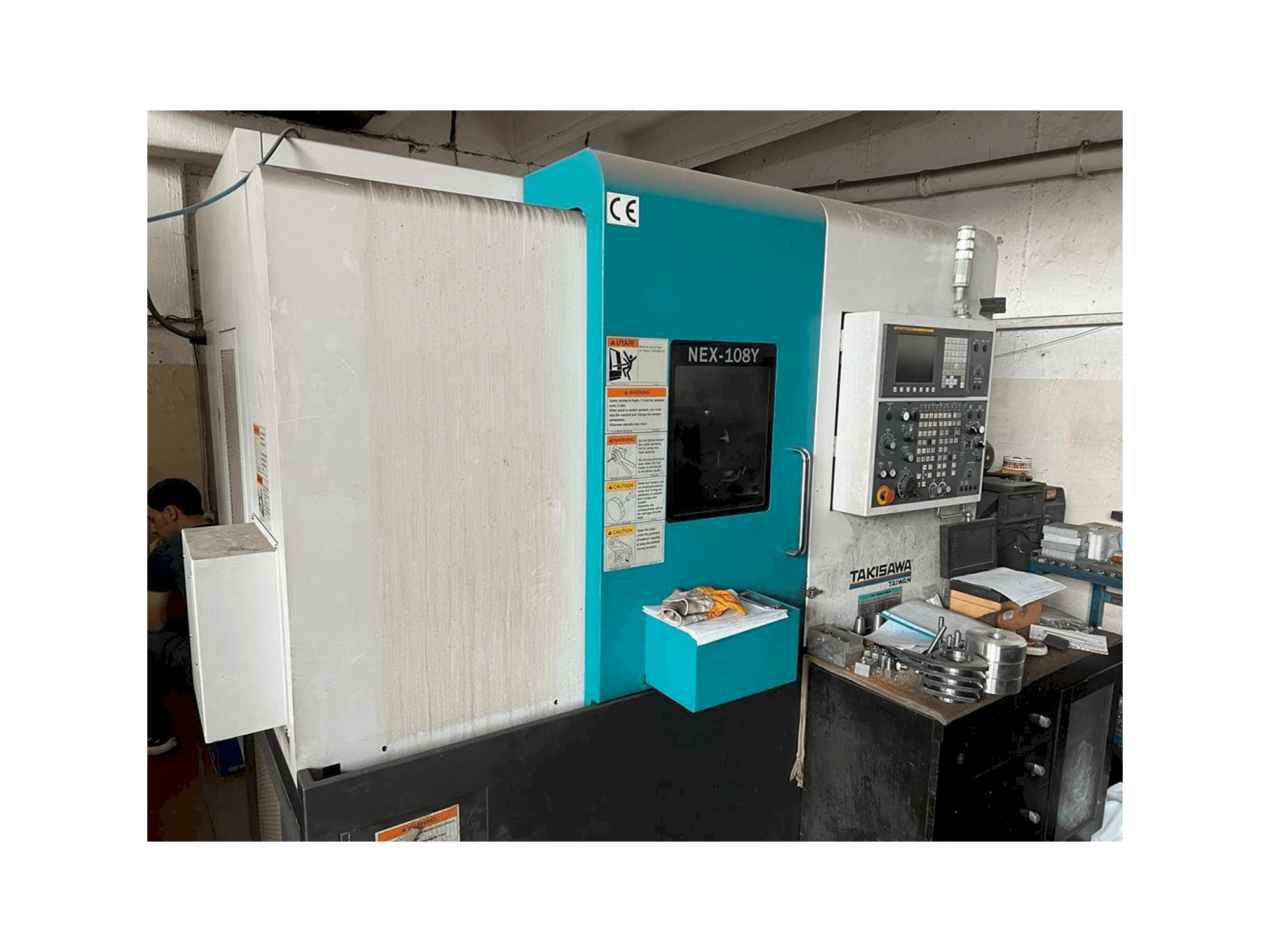 Widok z przodu maszyny Takisawa NEX-108Y