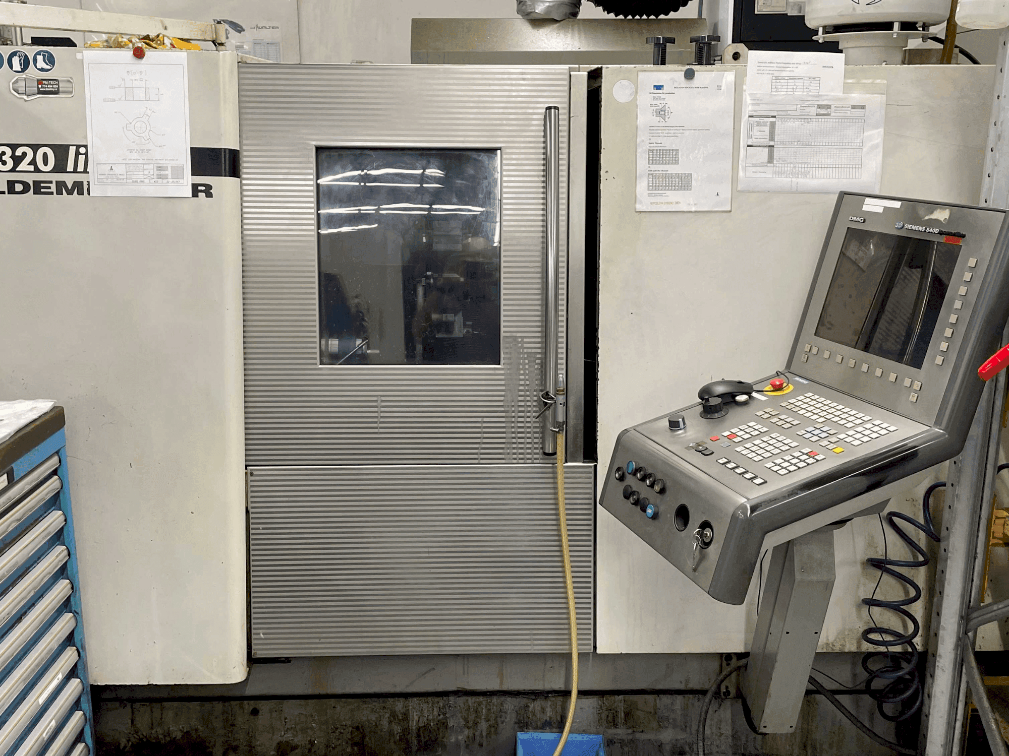 Widok z przodu maszyny DMG CTX 320 linear