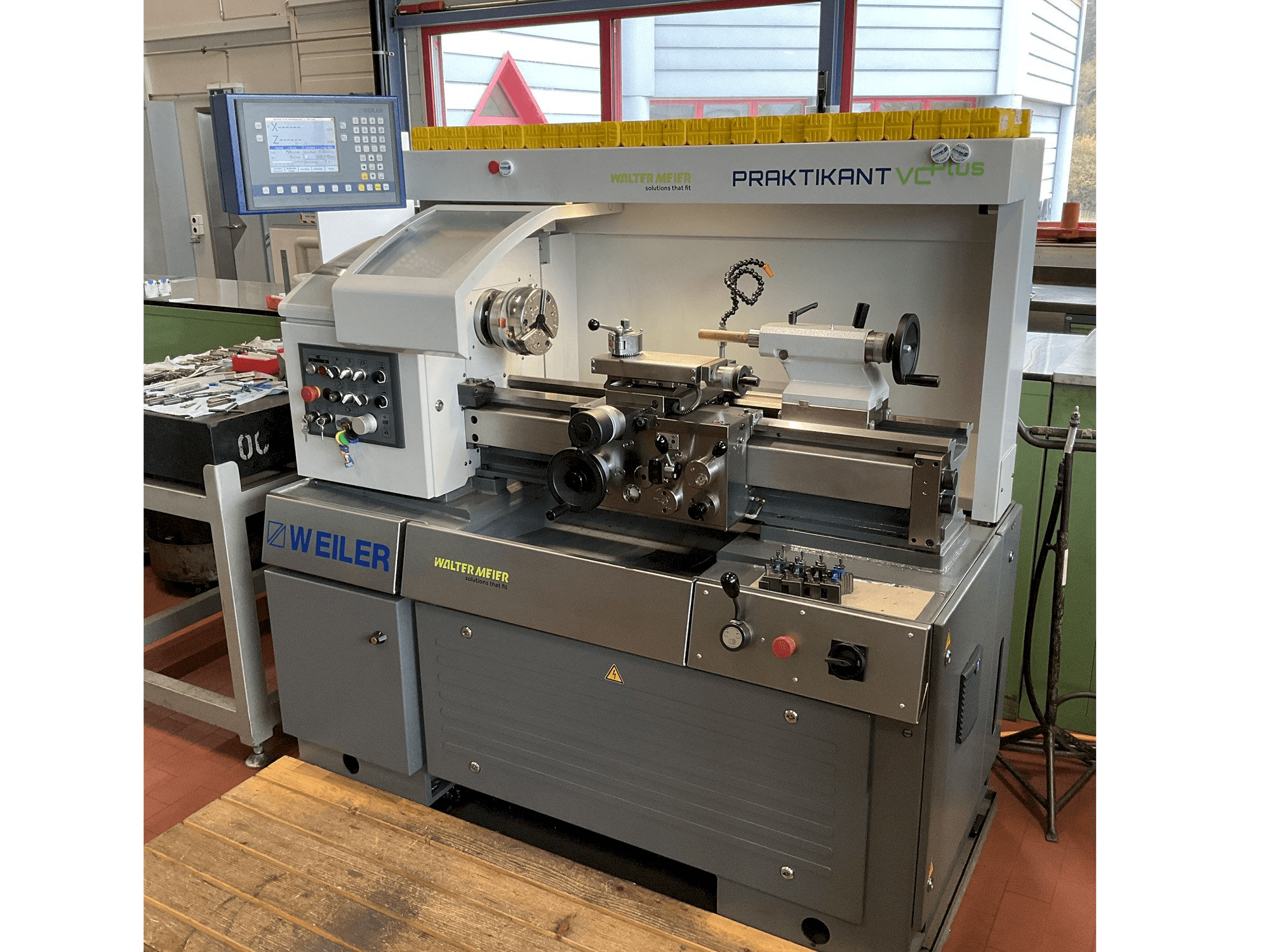 Widok z przodu maszyny Weiler Praktikant VCplus
