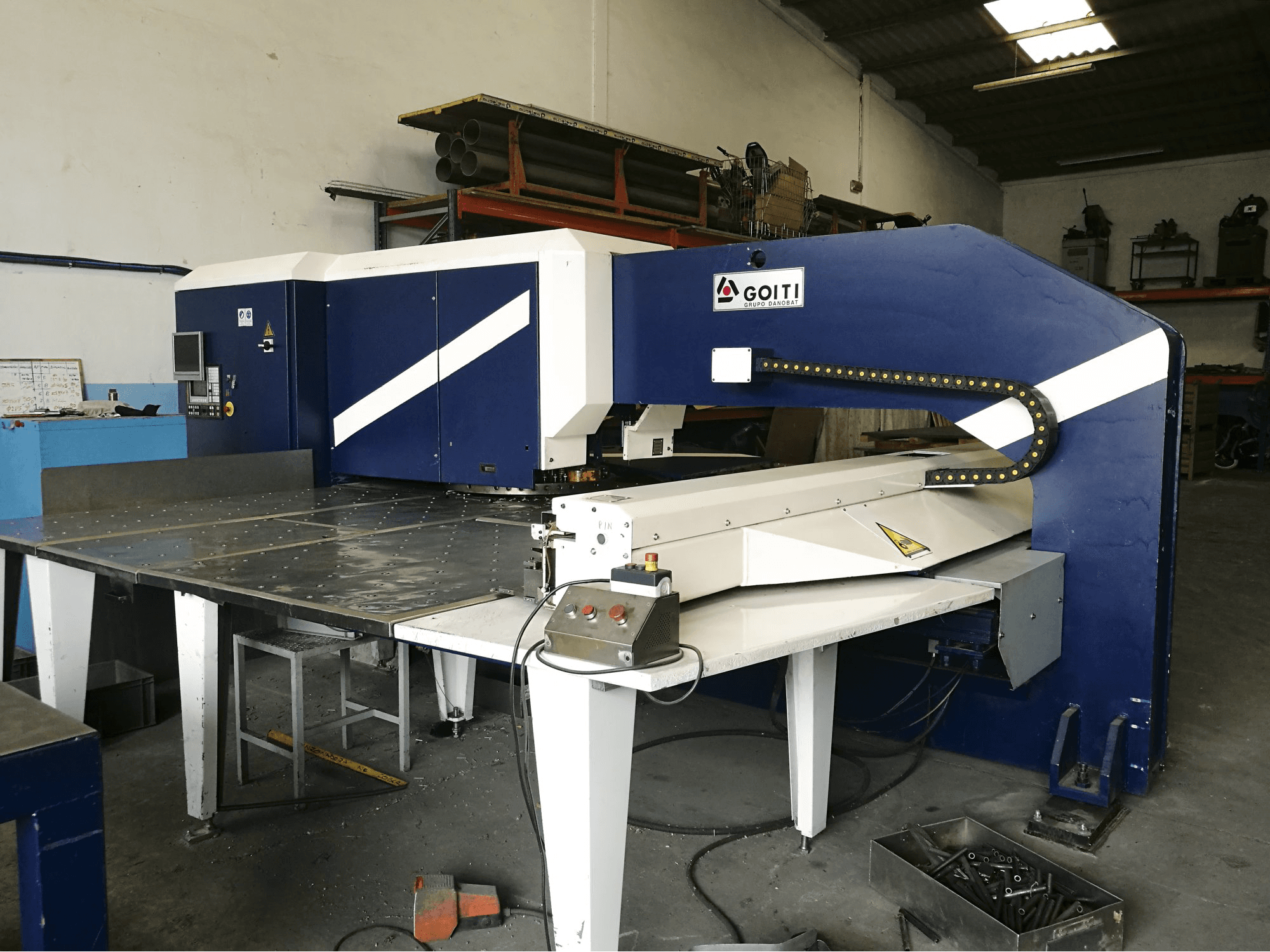 Widok z prawej maszyny GOITI PGA-2