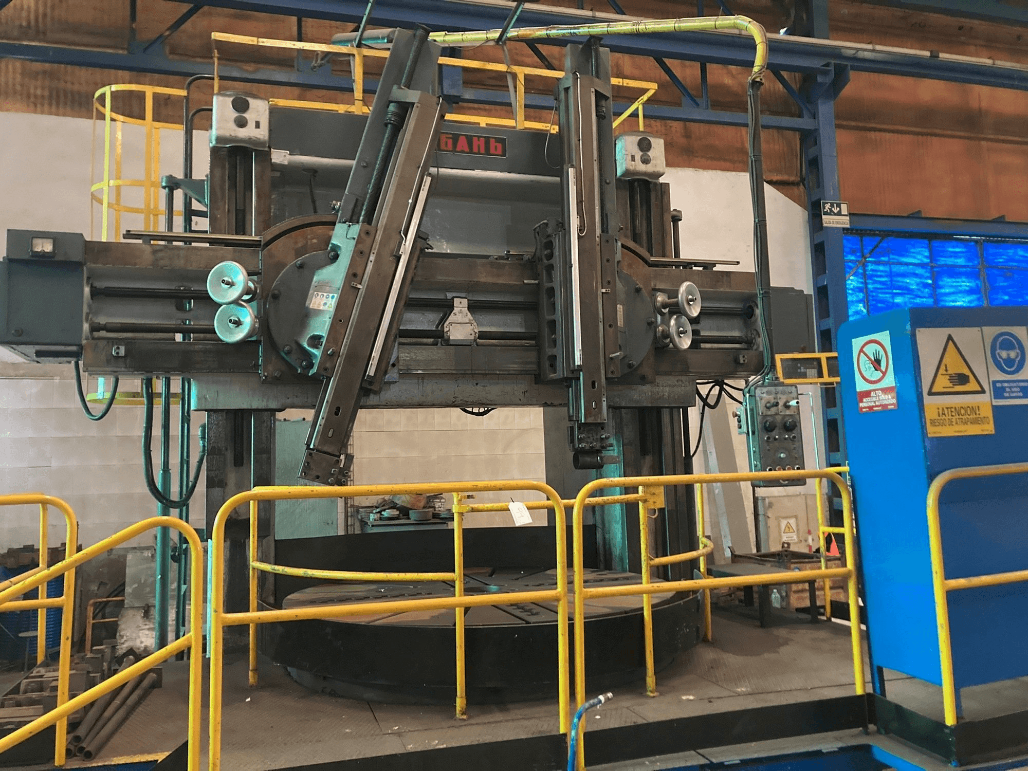 Widok z przodu maszyny STANKO