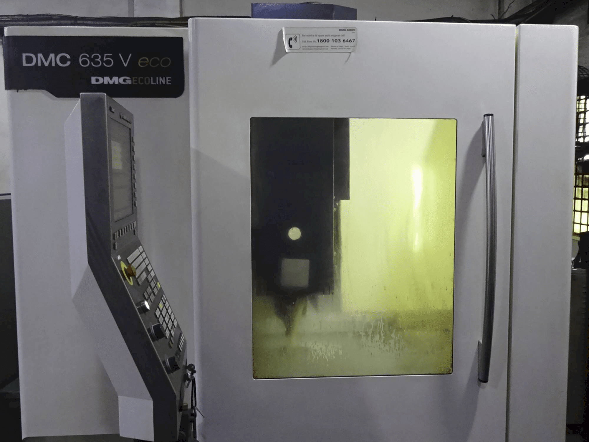 Widok z przodu maszyny DMG DMC 635 V ECO