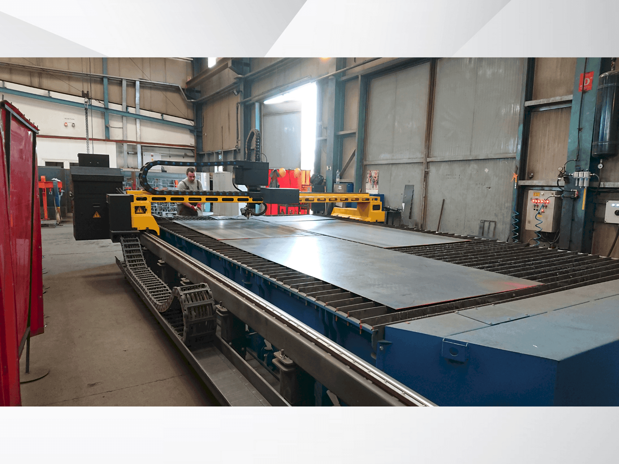 Widok z przodu maszyny AJAN PP 260 A-5T