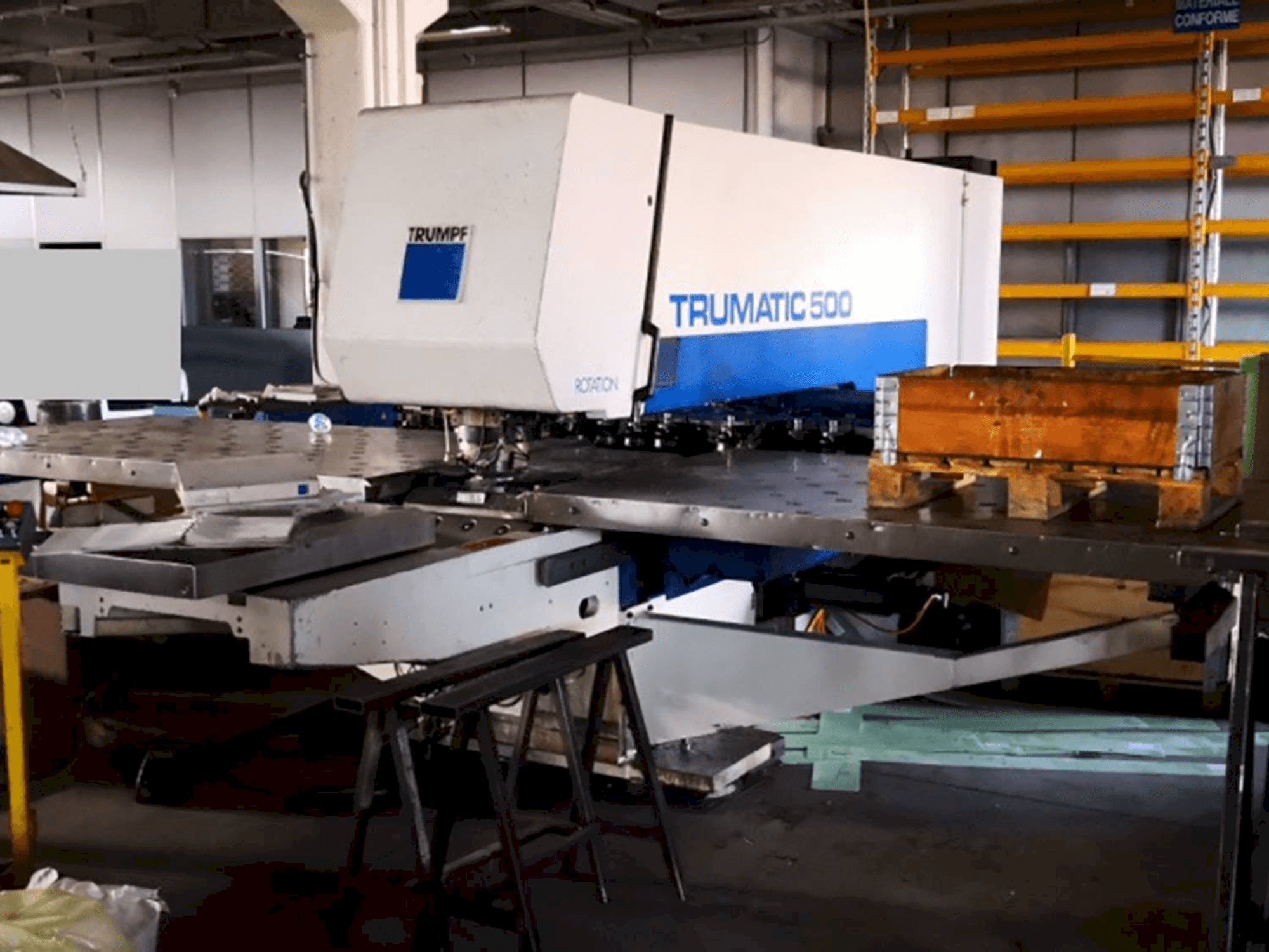 Widok z przodu maszyny Trumpf Trumatic 500R