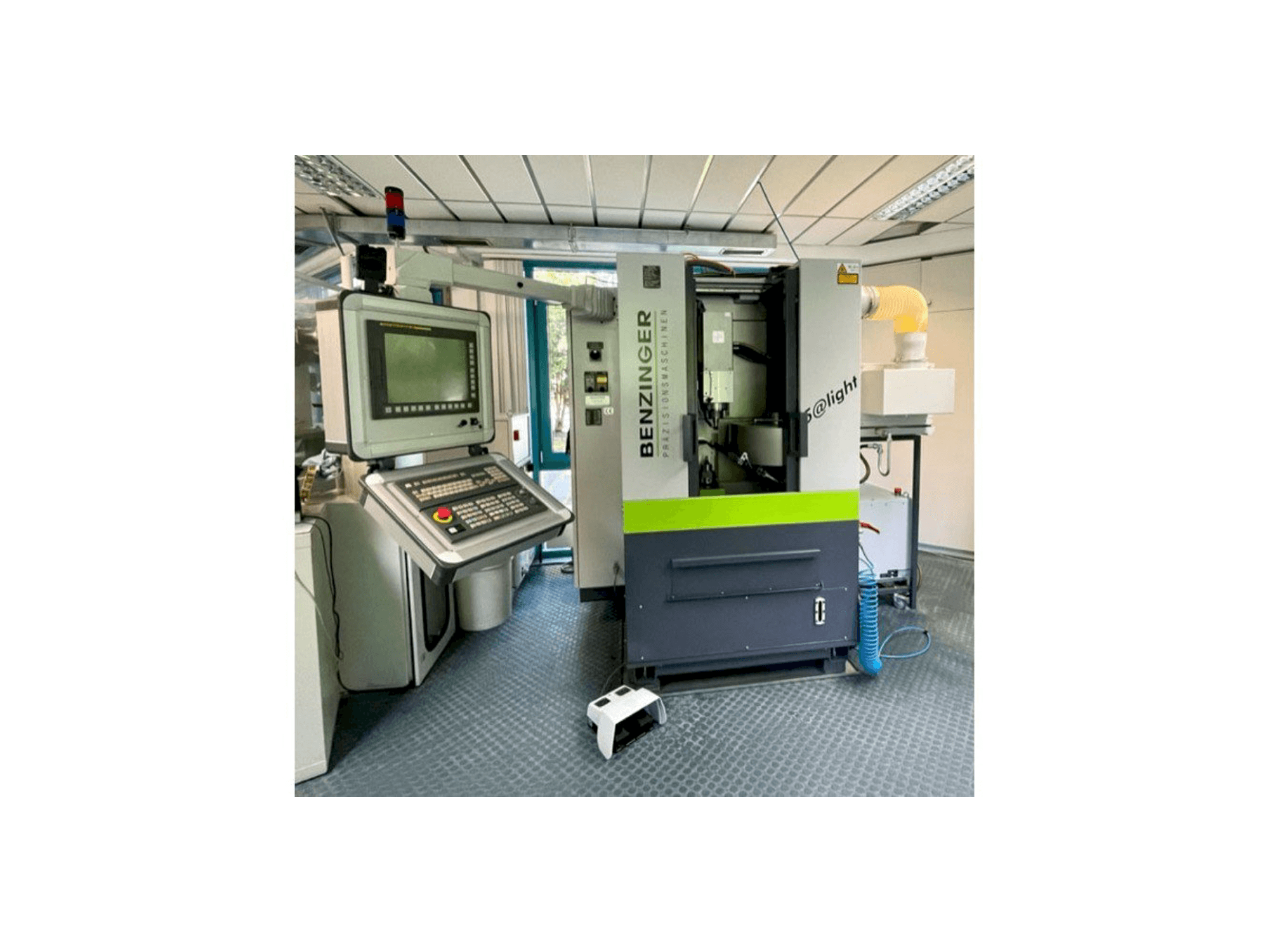 Widok z przodu maszyny Benzinger 5@light