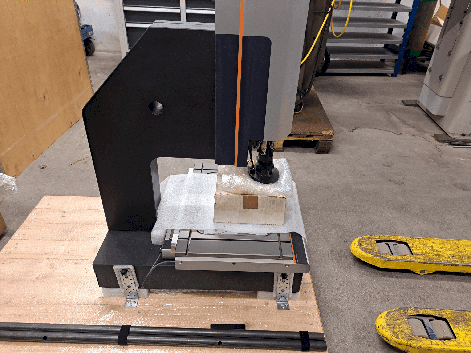 Widok z przodu maszyny HEINRICH SCHNEIDER MM1-300 CNC MZ TP20