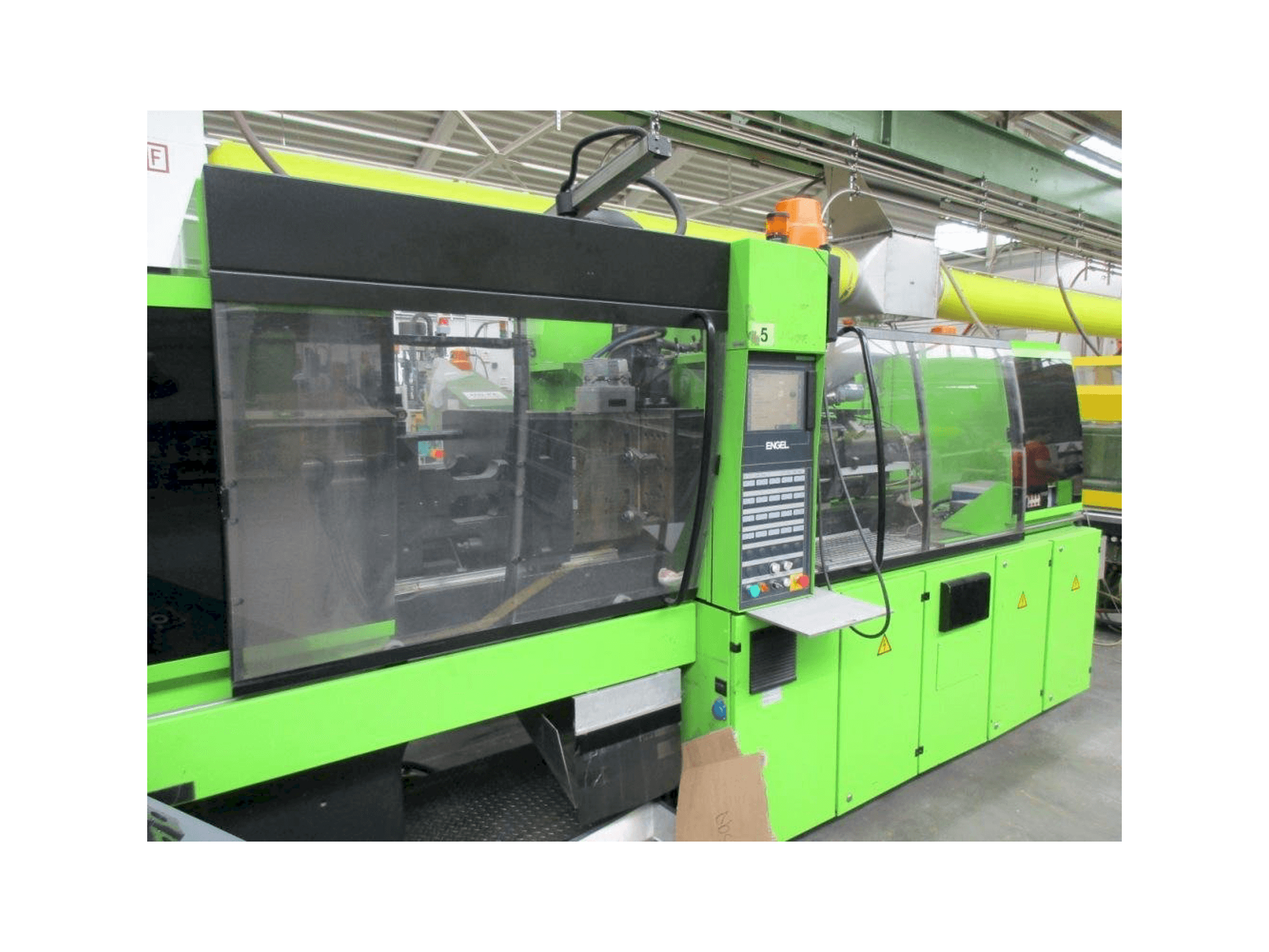 Widok z przodu maszyny ENGEL Victory 500-110 Tech