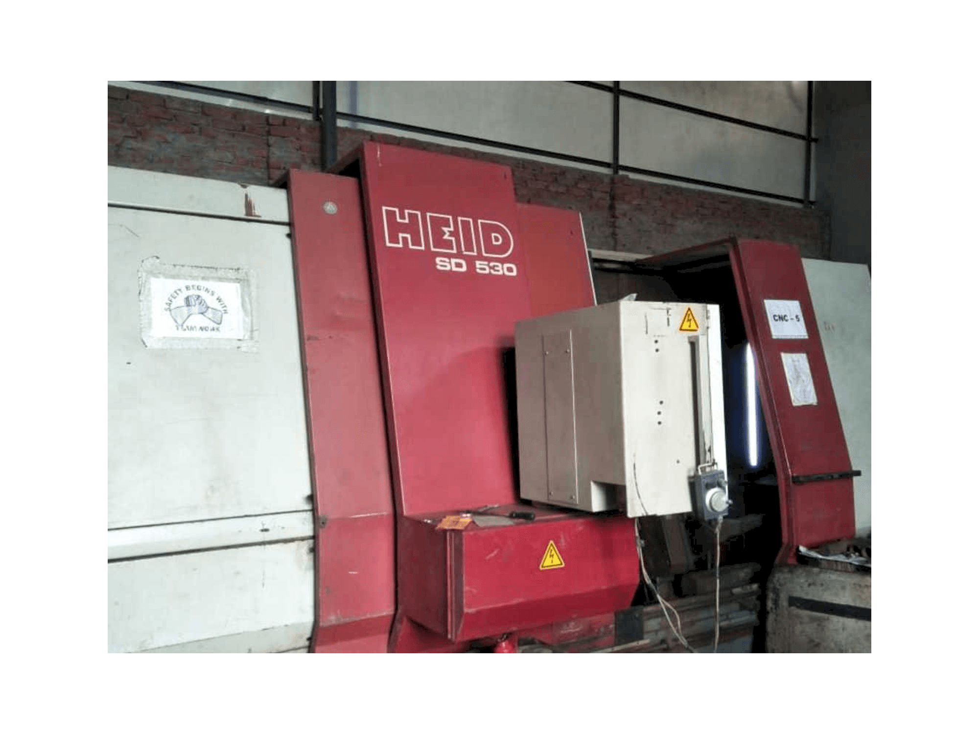 Widok z przodu maszyny HEID SD-530