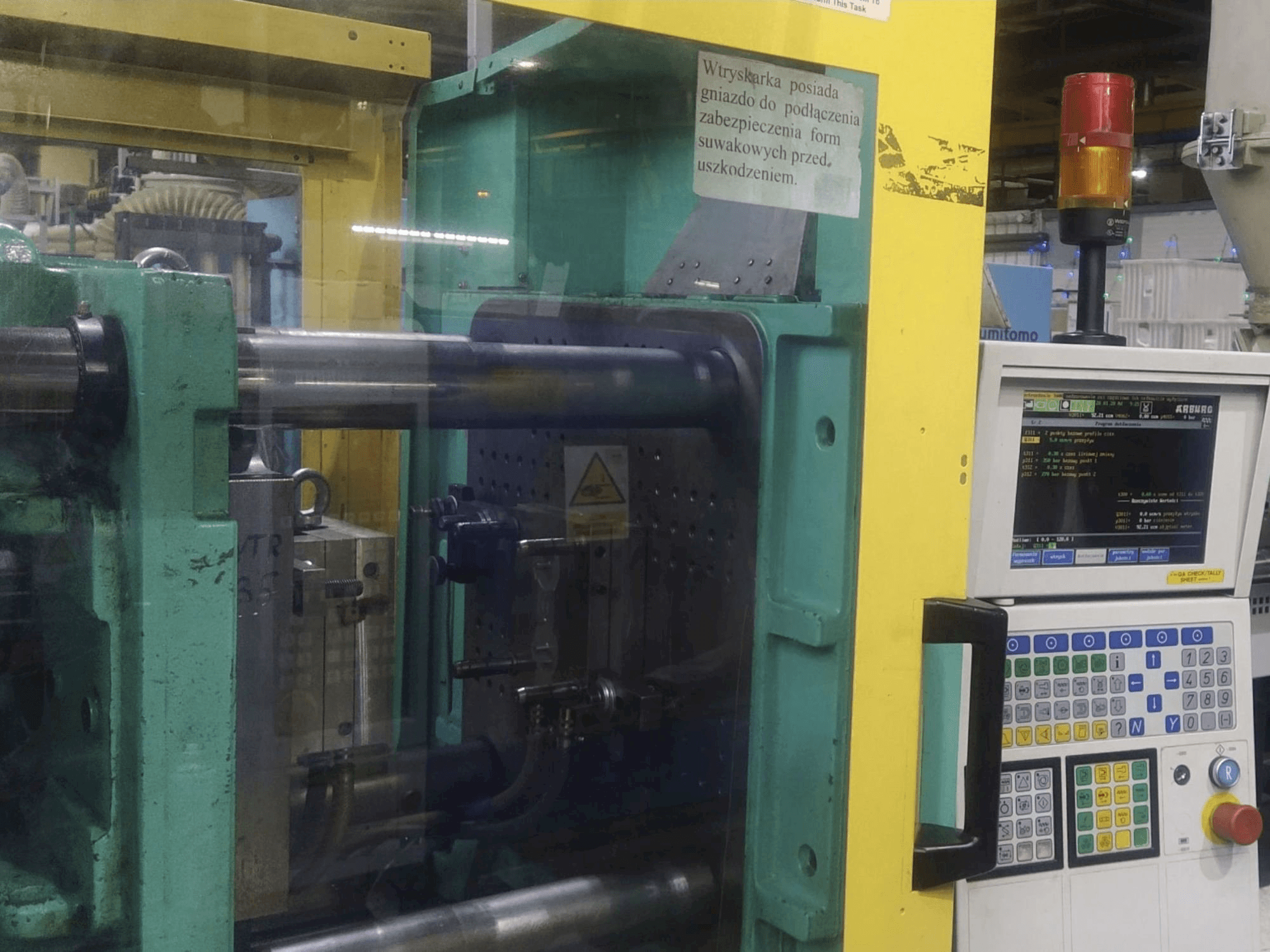 Widok z przodu maszyny Arburg 420S ALLROUNDER 1000-350