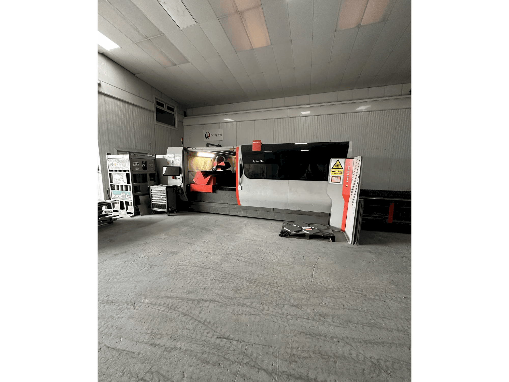 Widok z przodu maszyny Bystronic Bystar 6KW 3015 Fiber