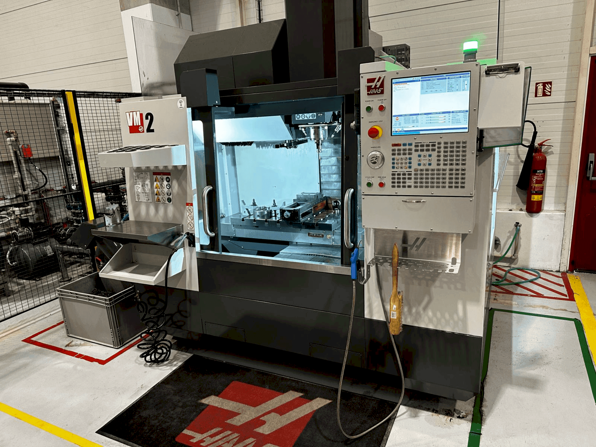 Widok z przodu maszyny HAAS VM-2