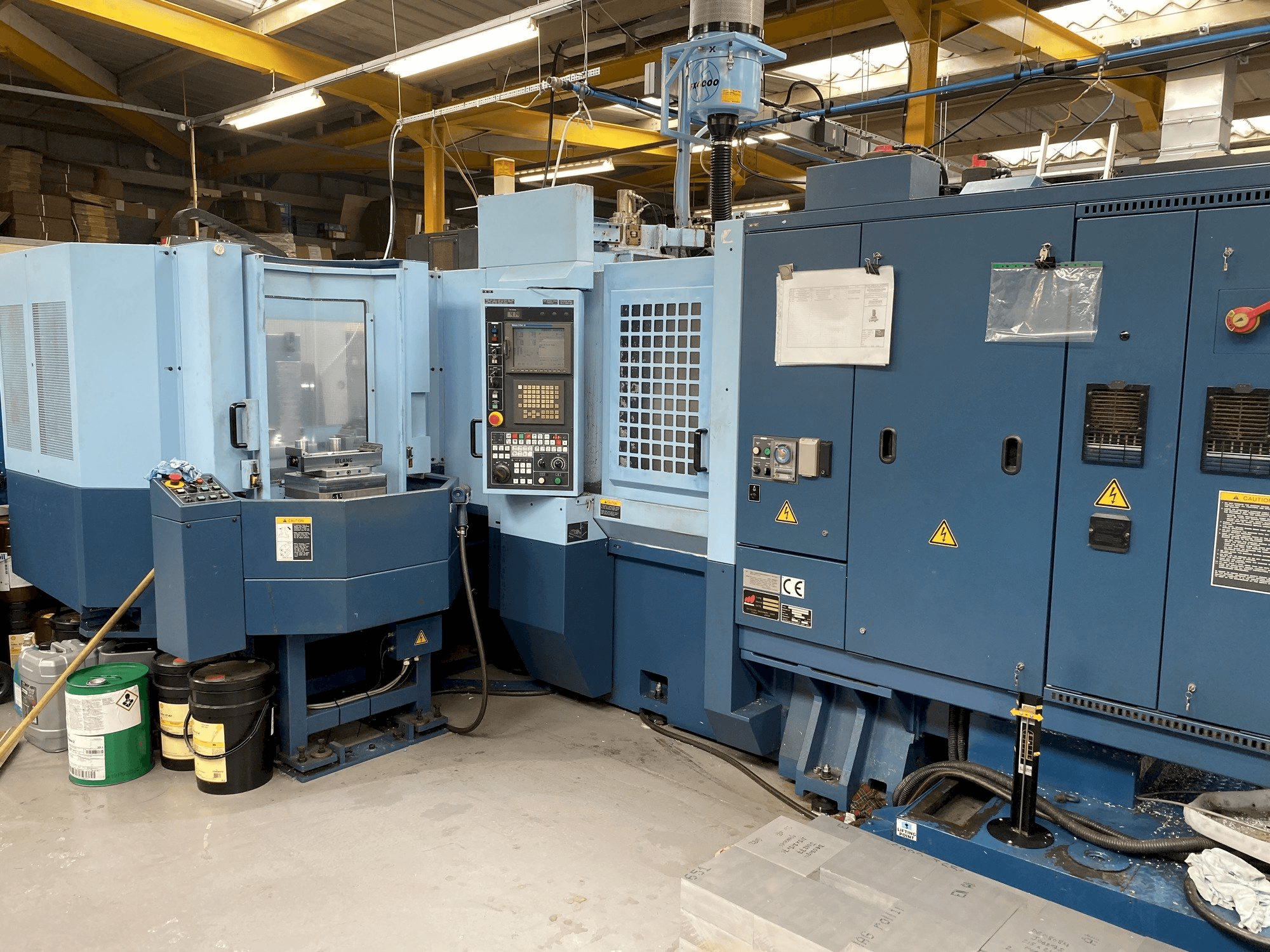 Widok z przodu maszyny Matsuura H-Plus 300