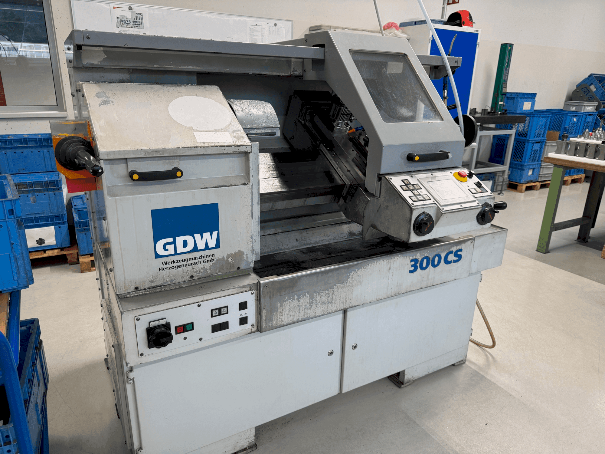 Widok z przodu maszyny GDW 300 CS