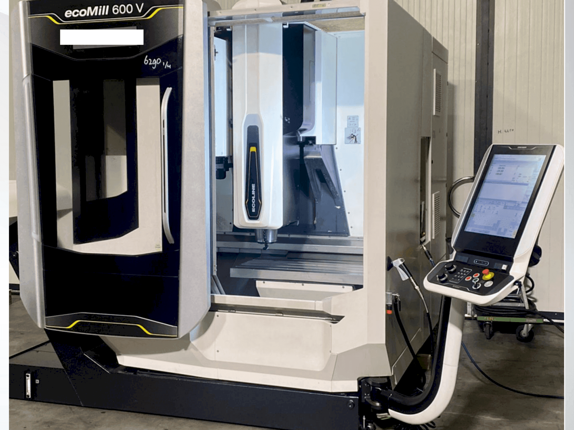 Widok z przodu maszyny DMG Ecomill 600V