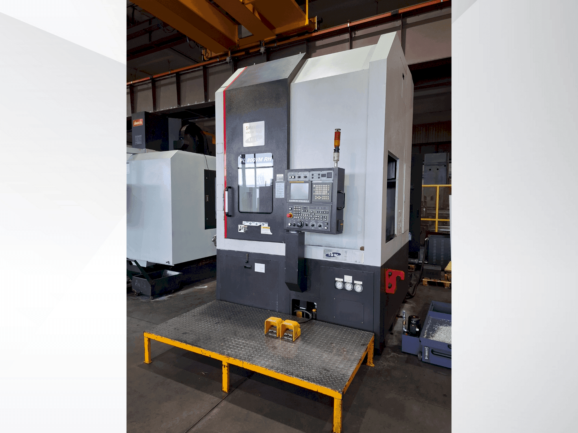 Widok z przodu maszyny SMEC PL 800VM RH