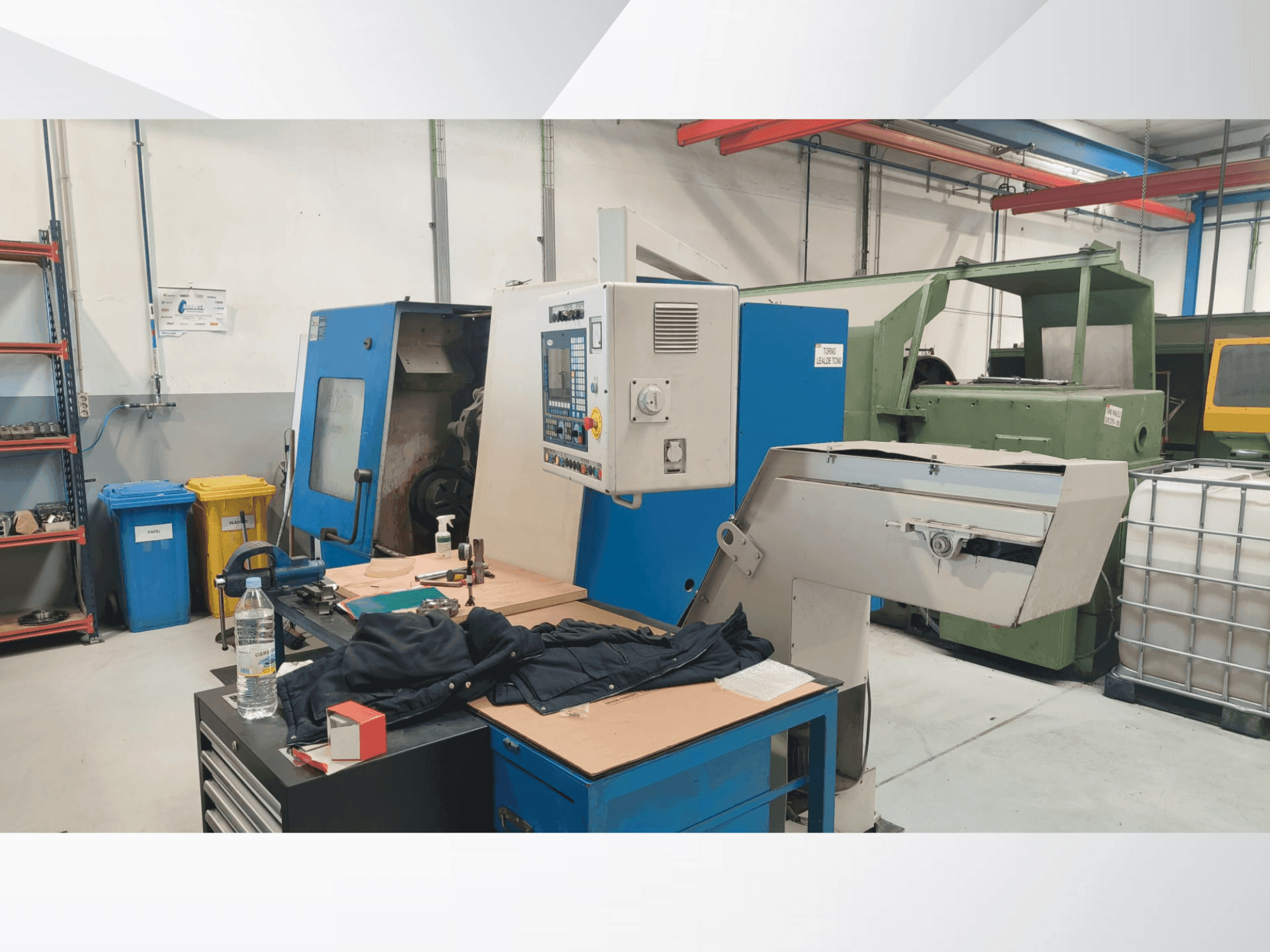 Widok z boku maszyny Lealde TCN-0