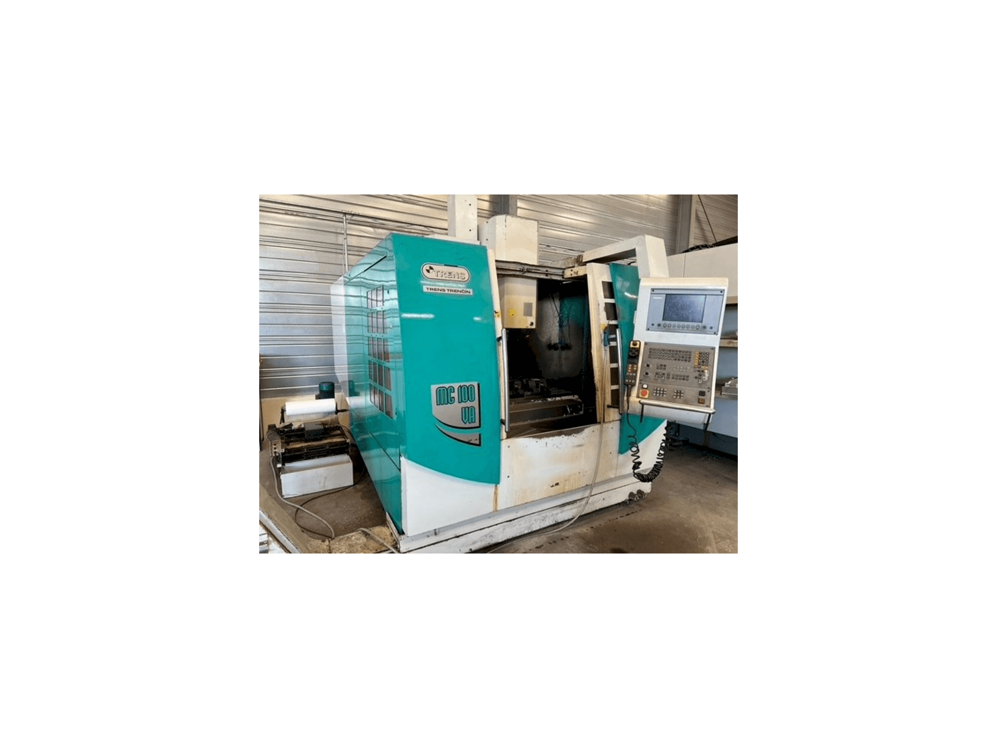Widok lewej strony maszyny TRENS MC100VA