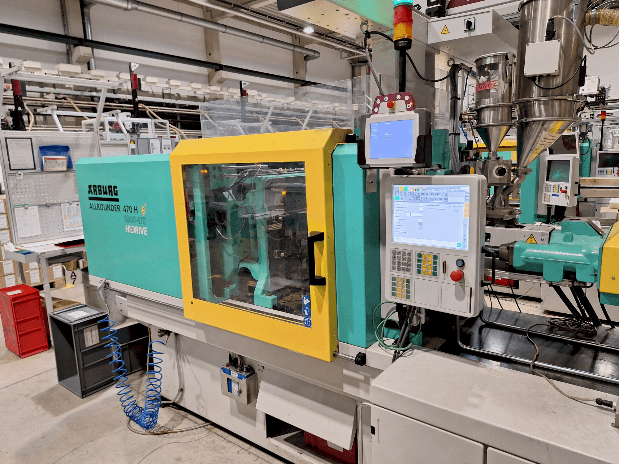 Widok z przodu maszyny Arburg 470 H 1000-170