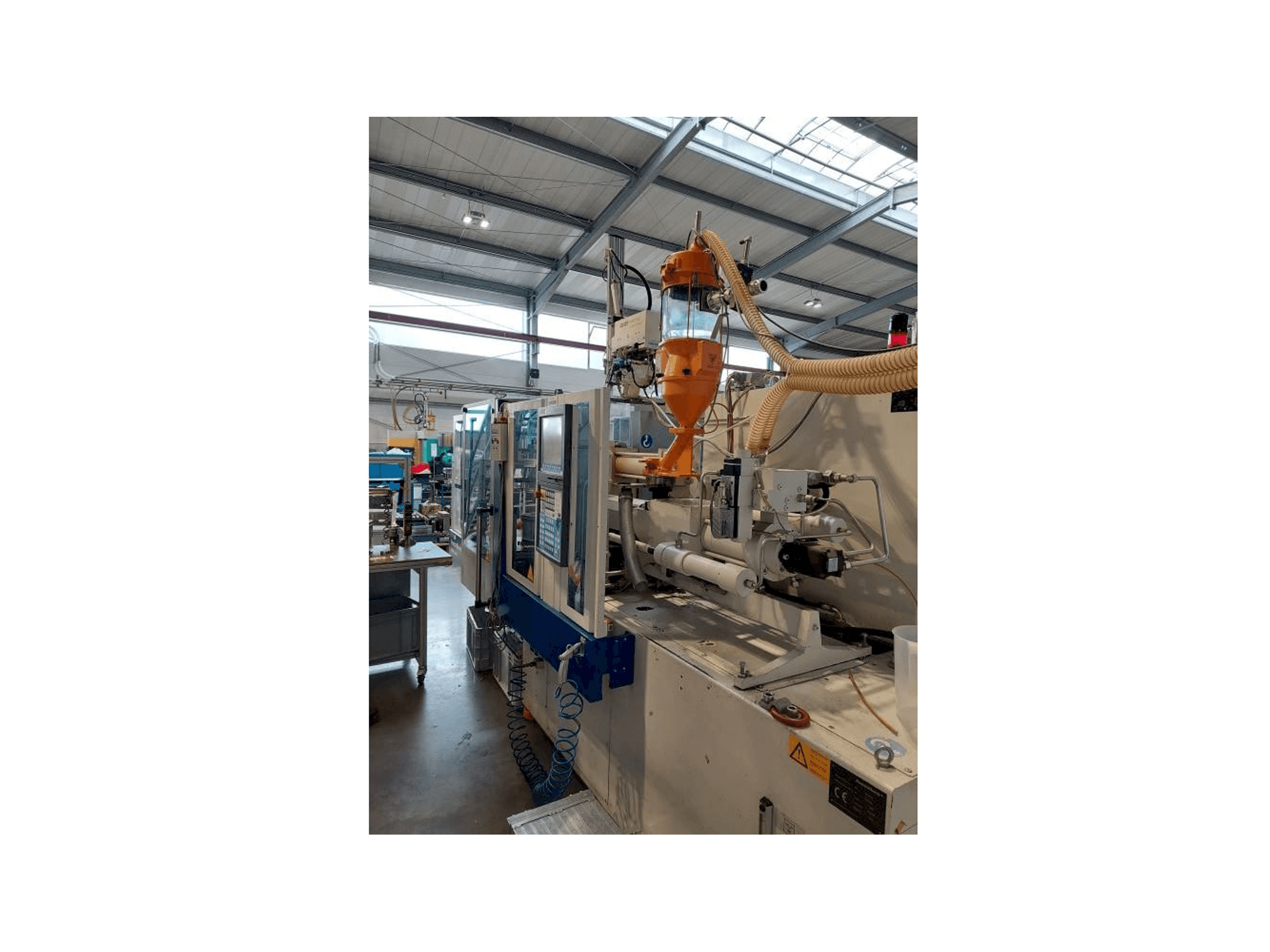 Widok z przodu maszyny Krauss Maffei 80-180 CX