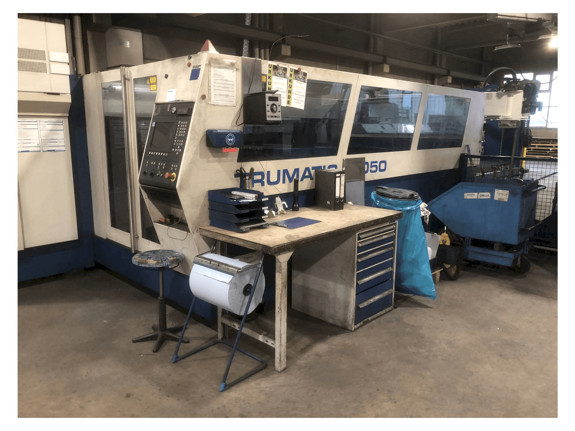 Widok z przodu maszyny TRUMPF Trumatic L3050