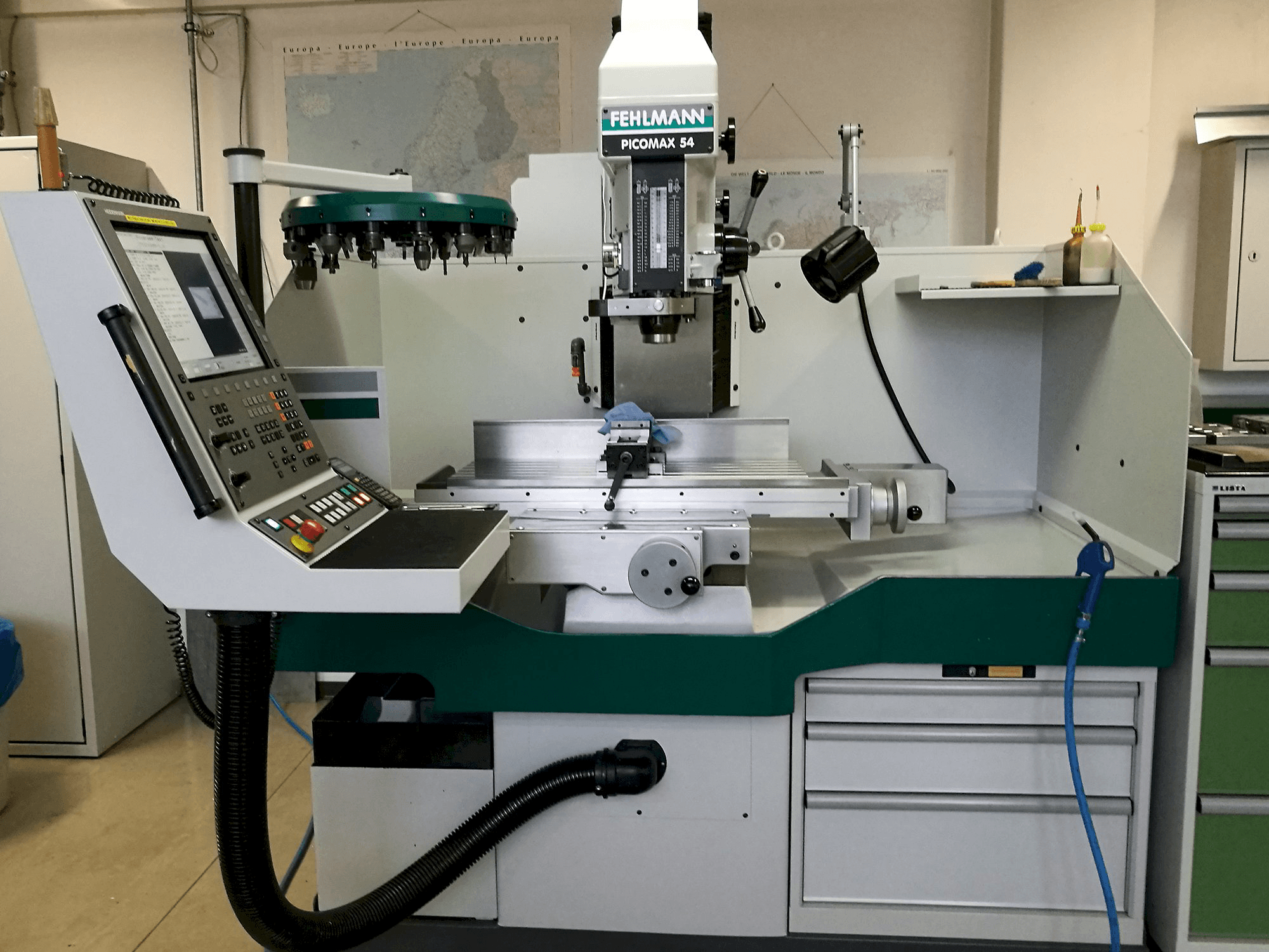 Widok z przodu maszyny FEHLMANN PICOMAX 54