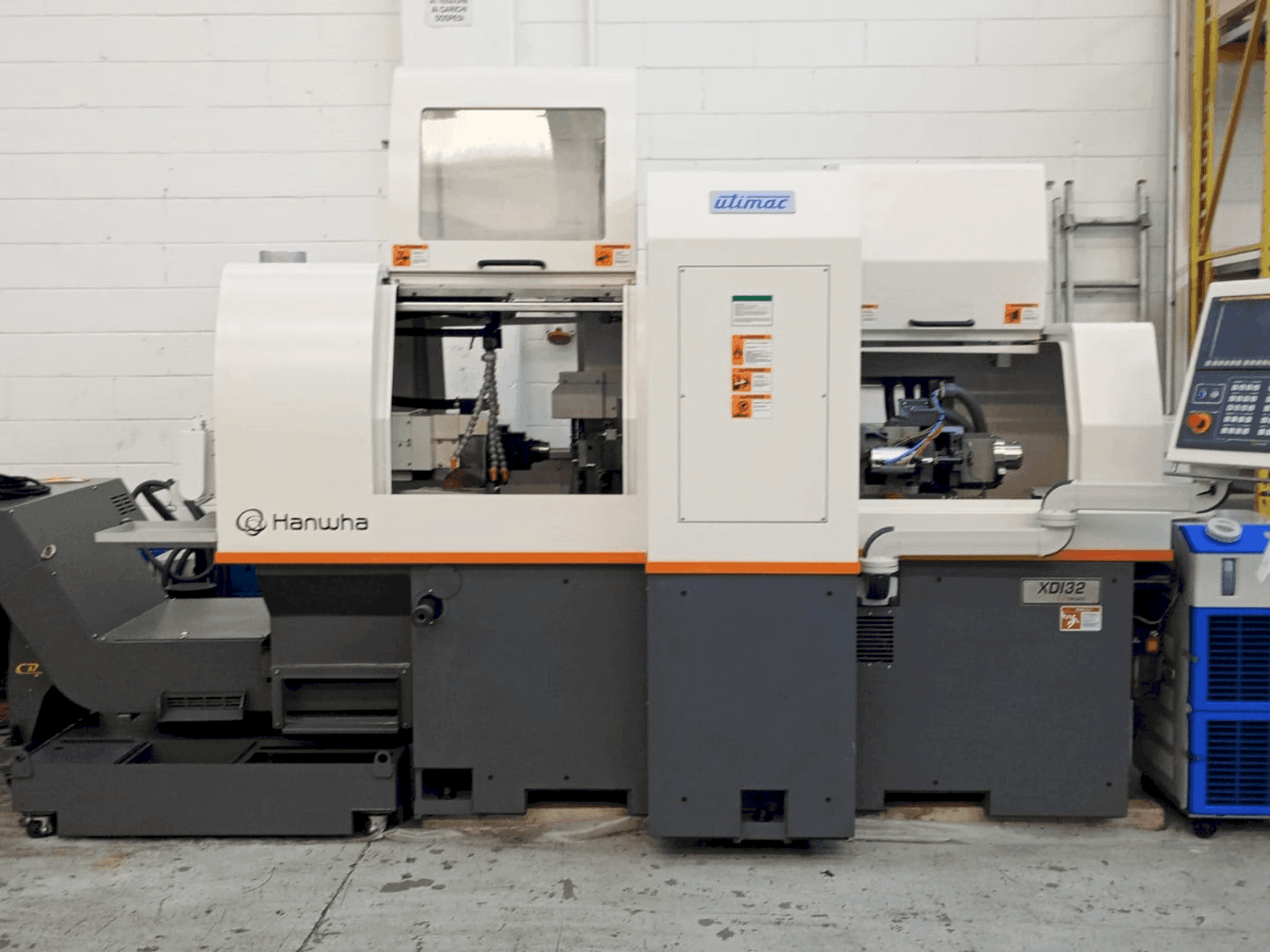 Widok z przodu maszyny Hanwha XDI32-N