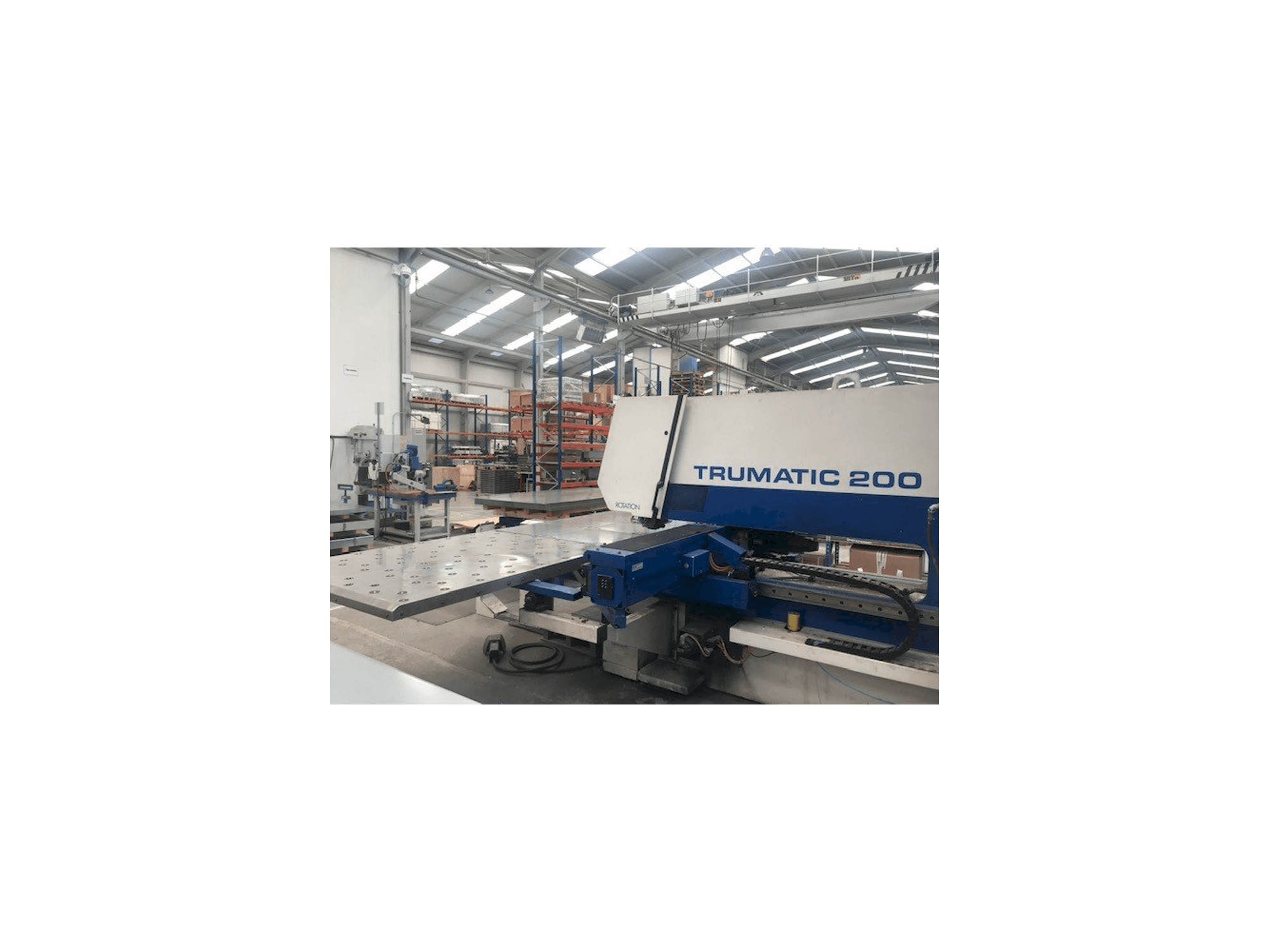 Widok lewej strony maszyny Trumpf Trumatic 200