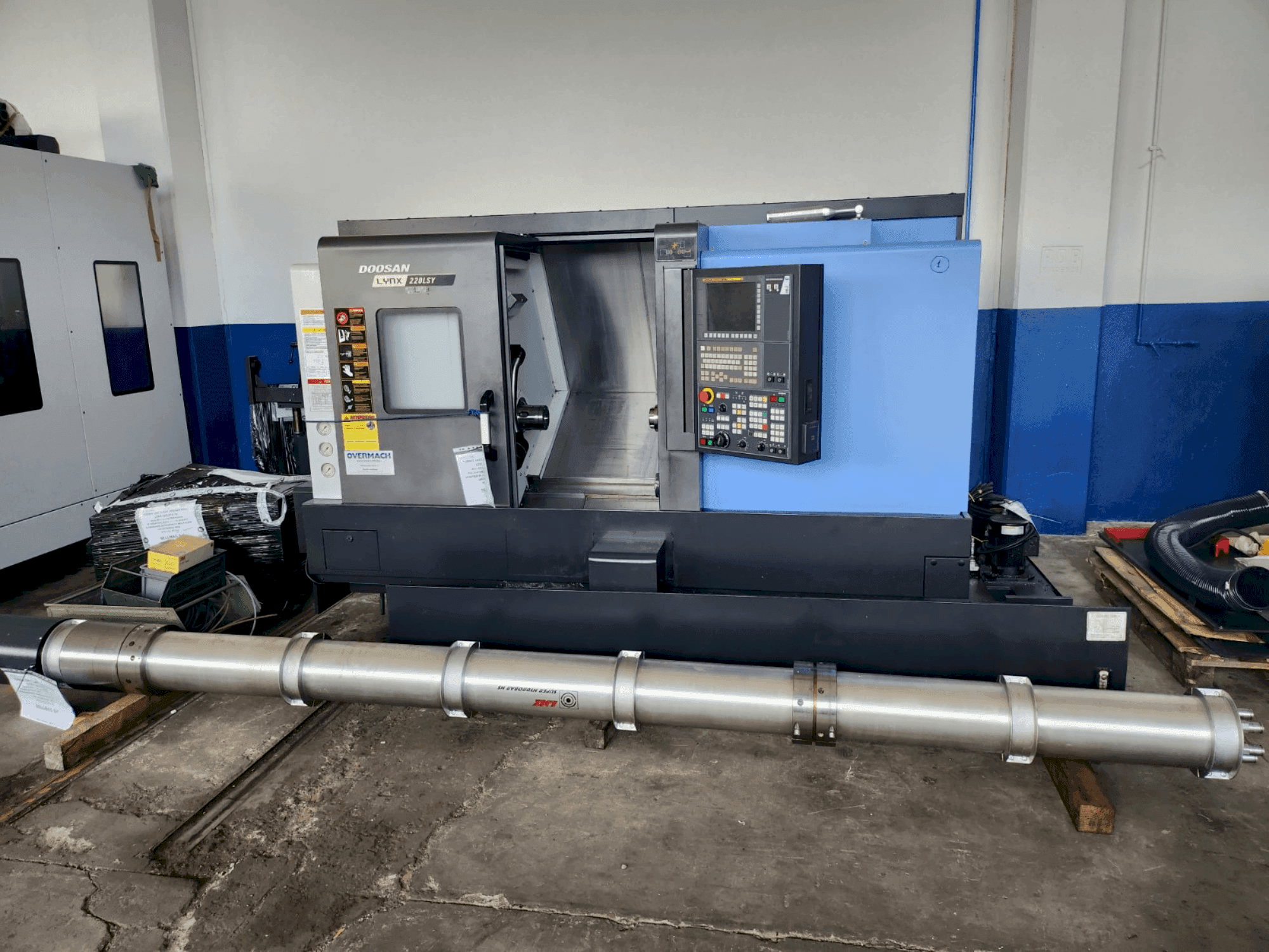 Widok z przodu maszyny DOOSAN LYNX 220 LSYA