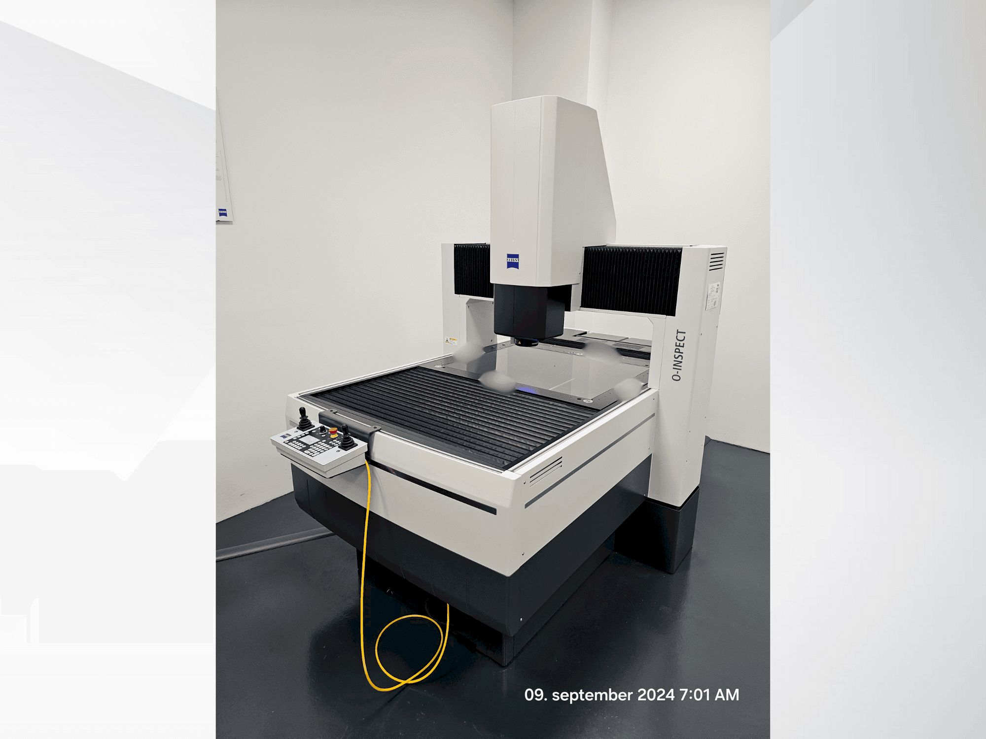 Widok z przodu maszyny ZEISS 0-inspect