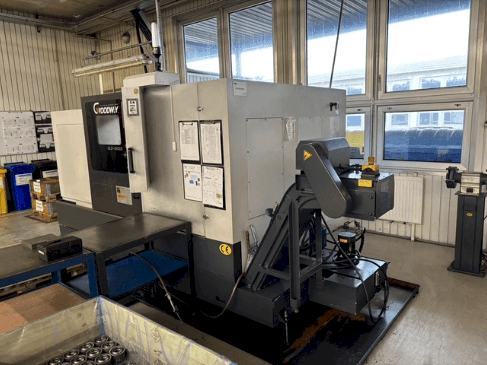 Widok z przodu maszyny Goodway GLS-2800S