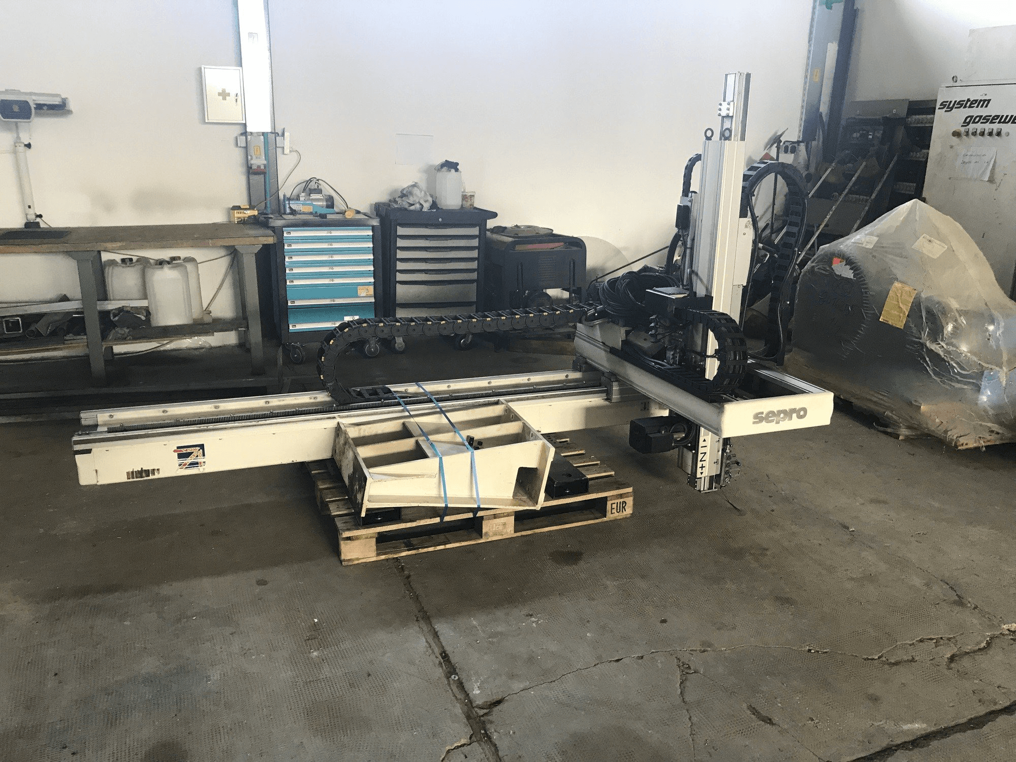 Widok z przodu maszyny Sepro 3021 BZ