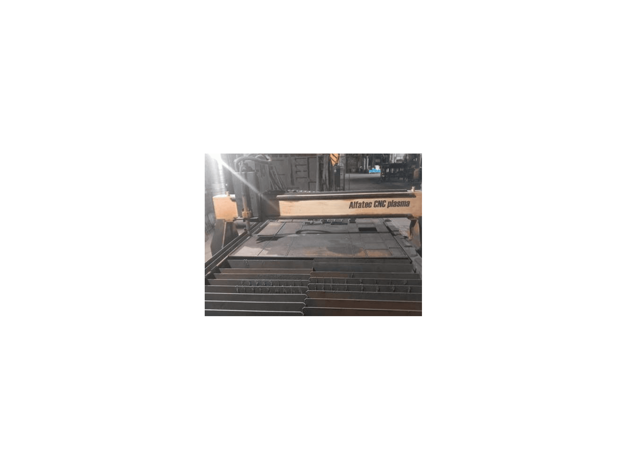 Widok z przodu maszyny ALFATEC CNC 1,5x3M PROFI