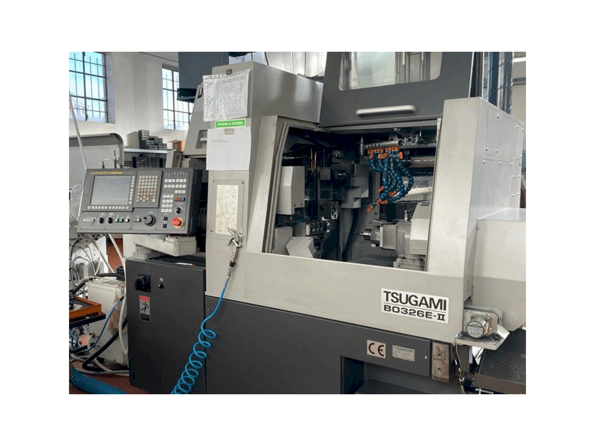 Widok z przodu maszyny TSUGAMI B0326E-II