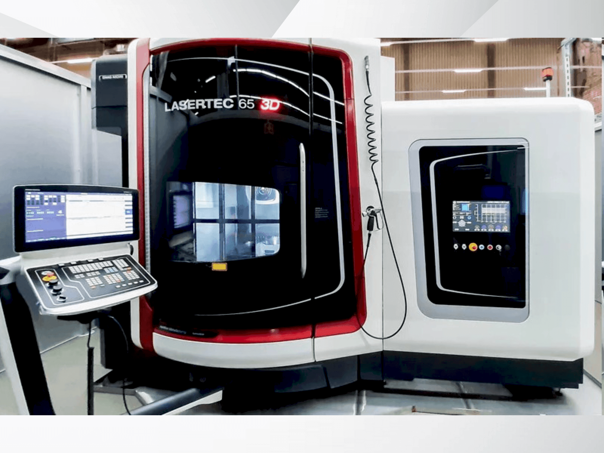 Widok z przodu maszyny DMG MORI Lasertec 65