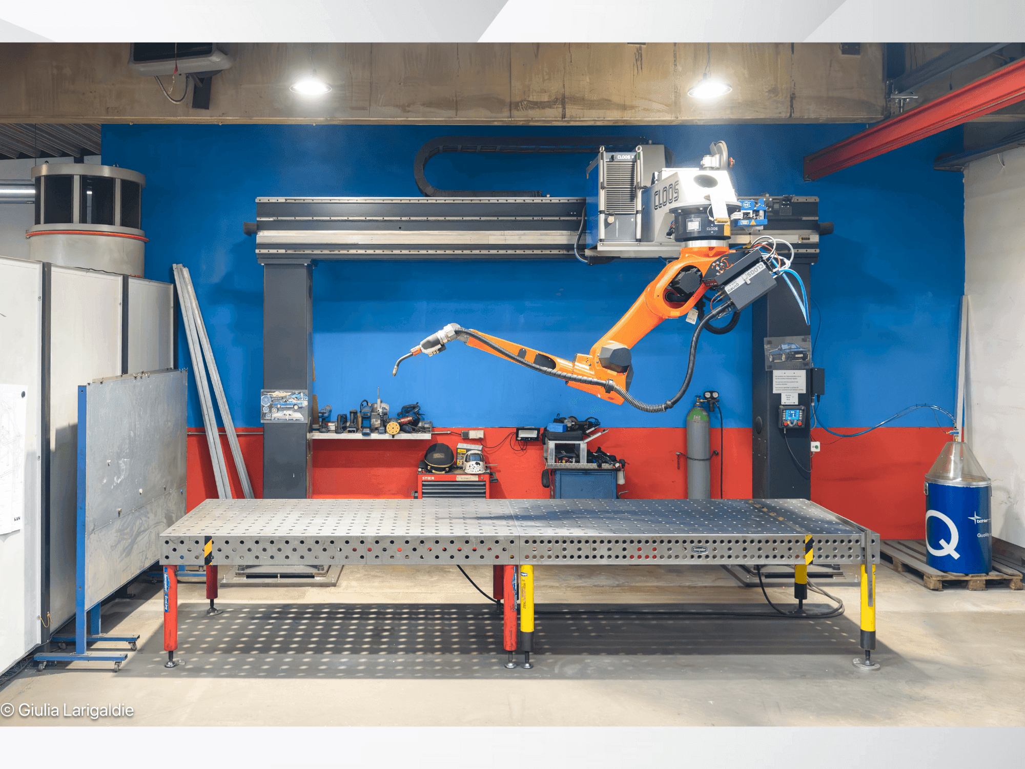 Widok z przodu maszyny CLOOS Instant pro IRPS