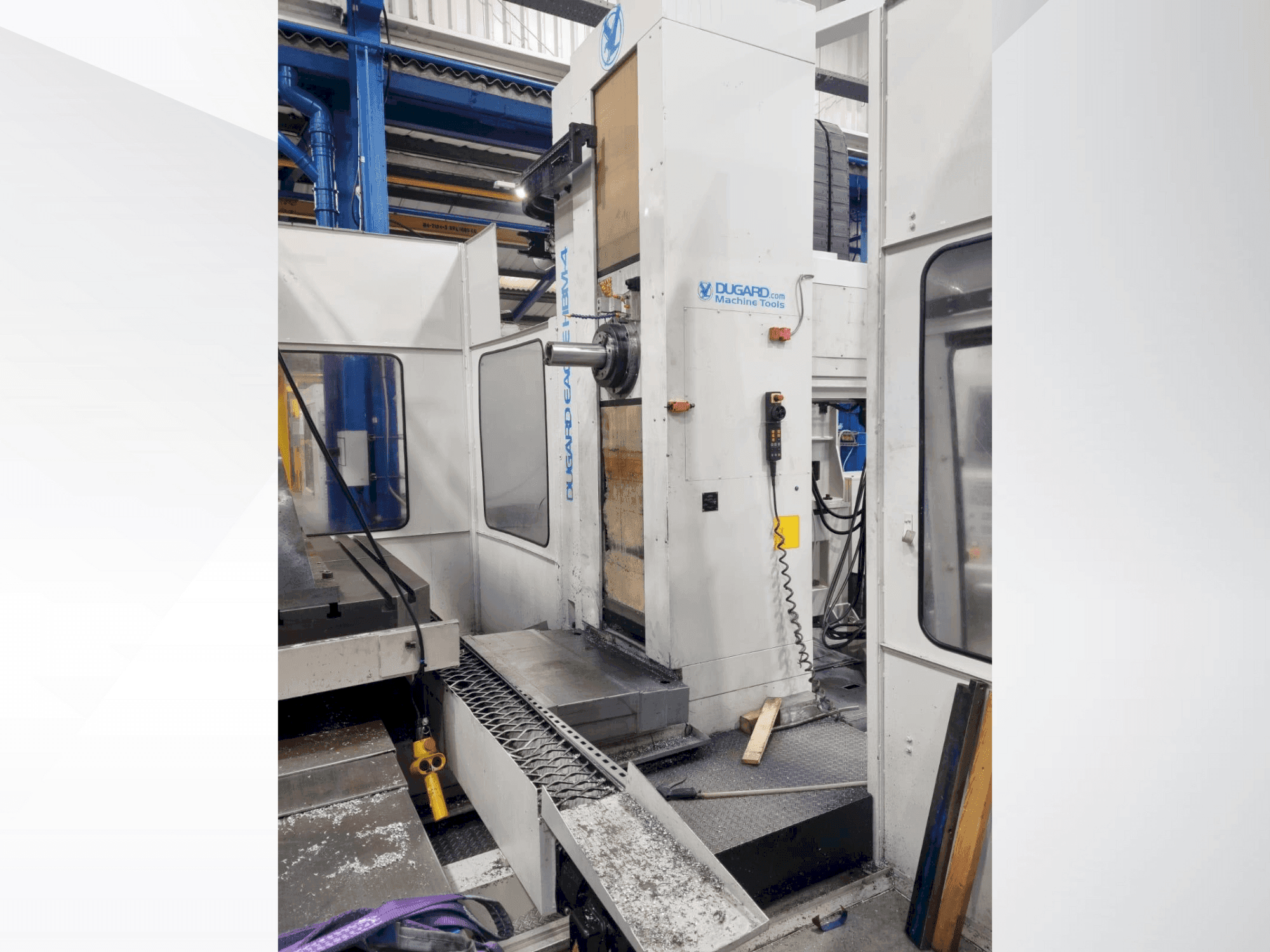 Widok z przodu maszyny Dugard HBM4