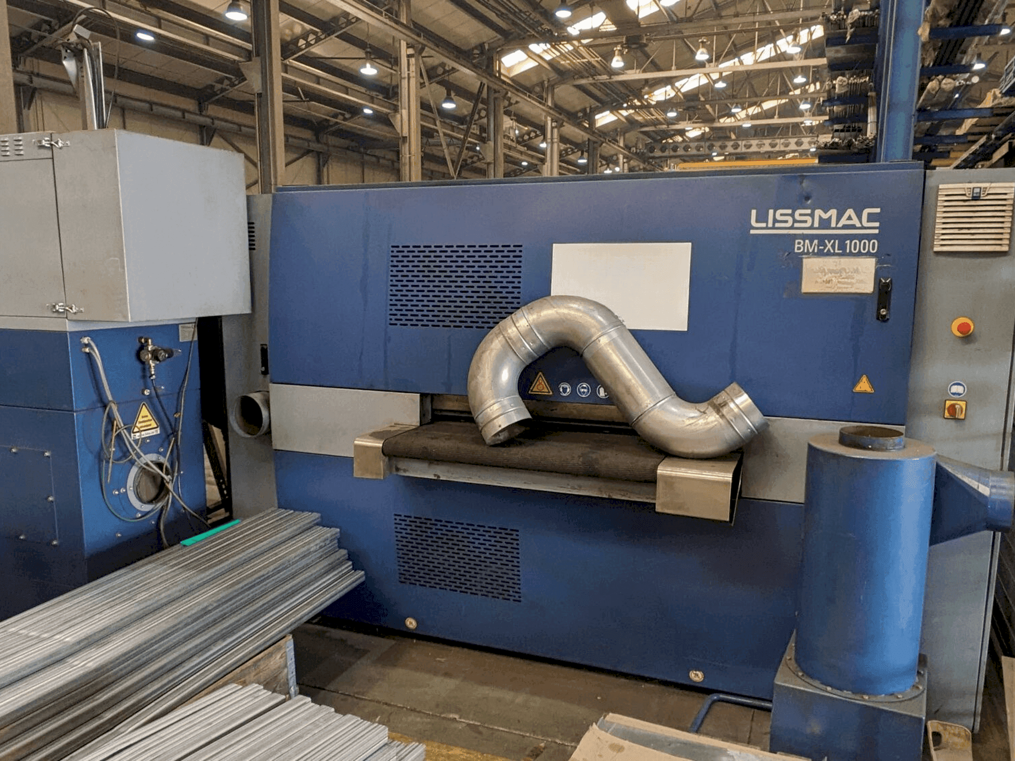 Widok z przodu maszyny LISSMAC SBM XL 1000 S2B2