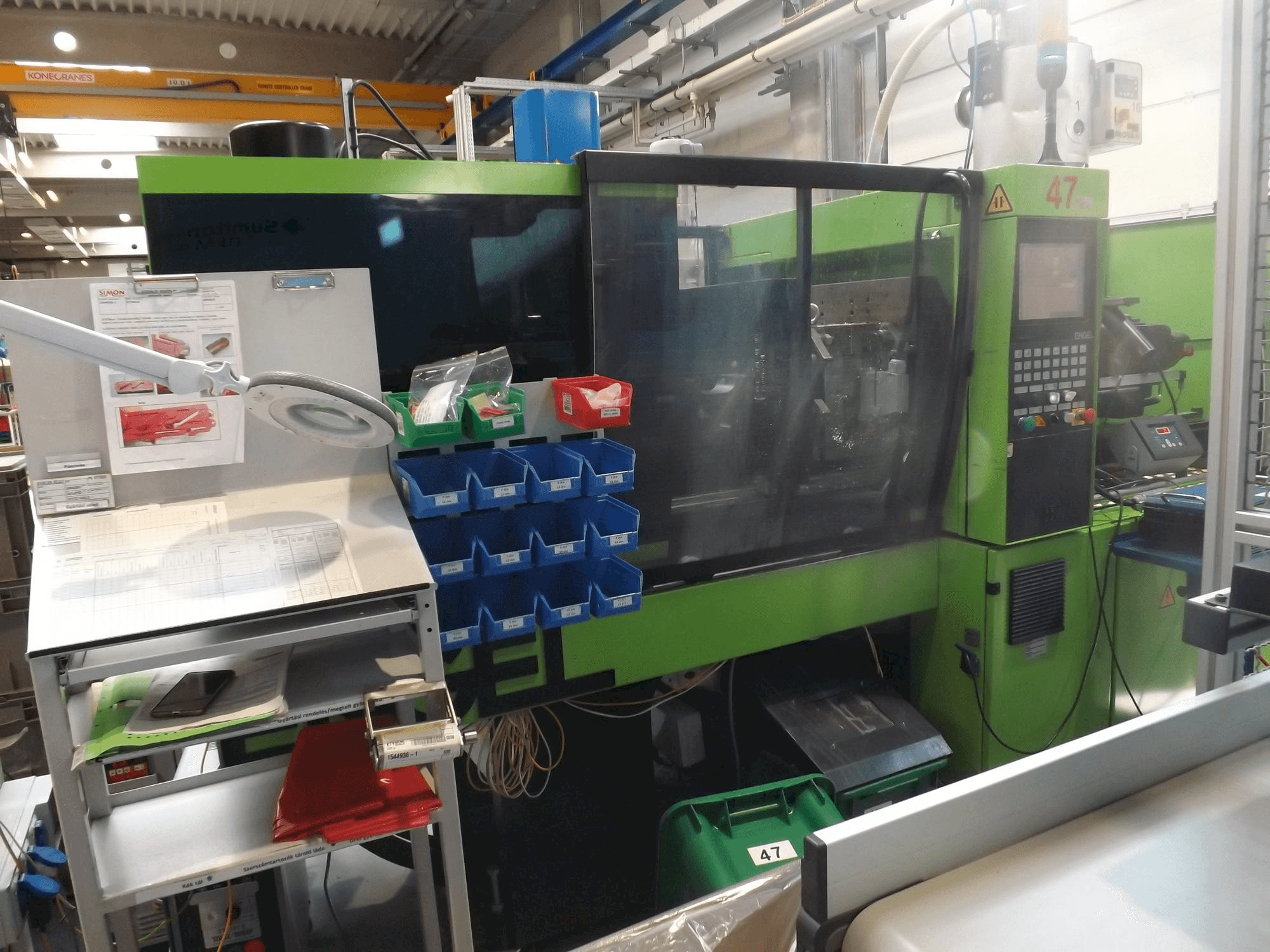 Widok z przodu maszyny ENGEL Victory 330/80 Focus