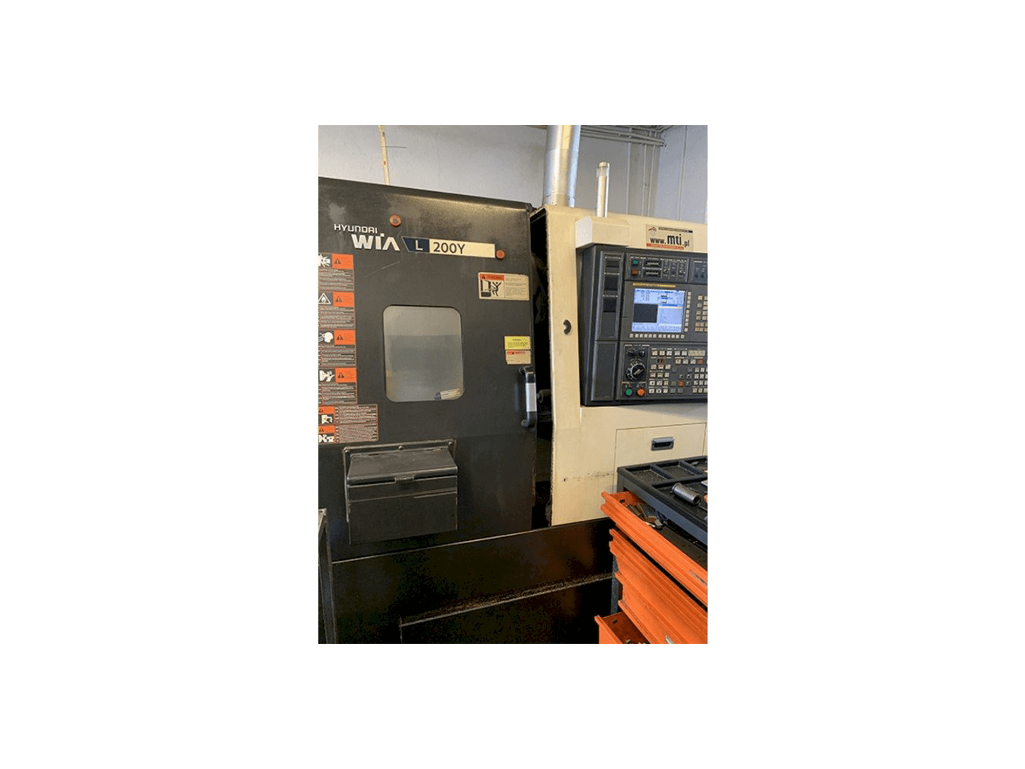 Widok z przodu maszyny Hyundai Wia L200Y