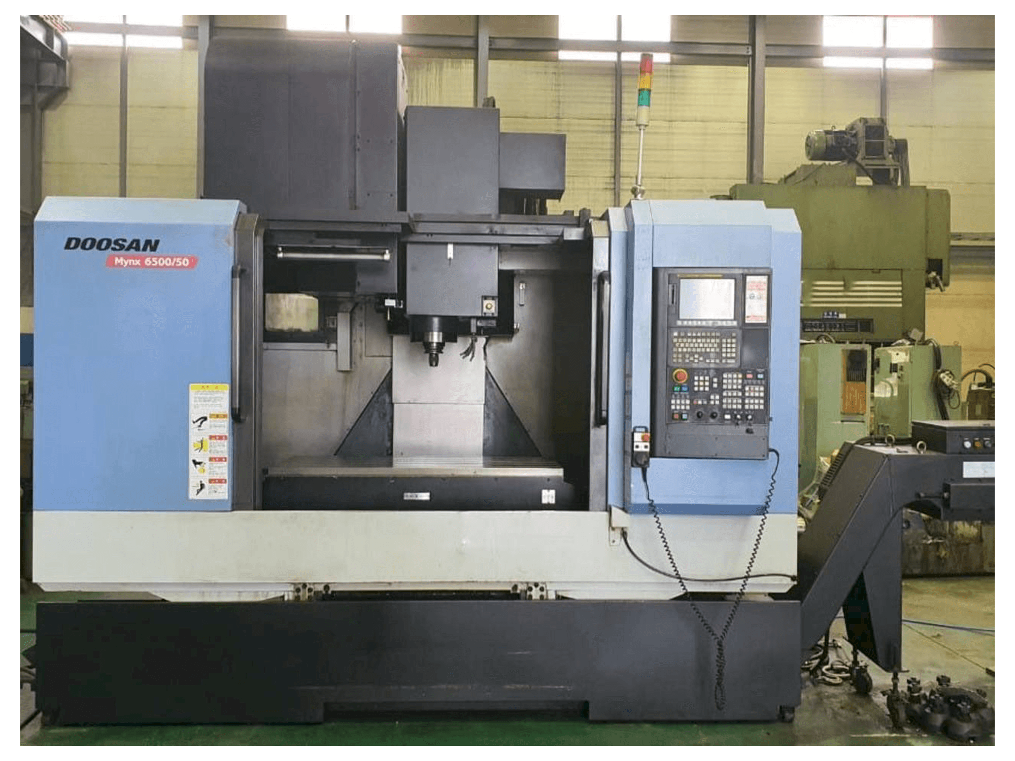 Widok z przodu maszyny Doosan Mynx 6500/50