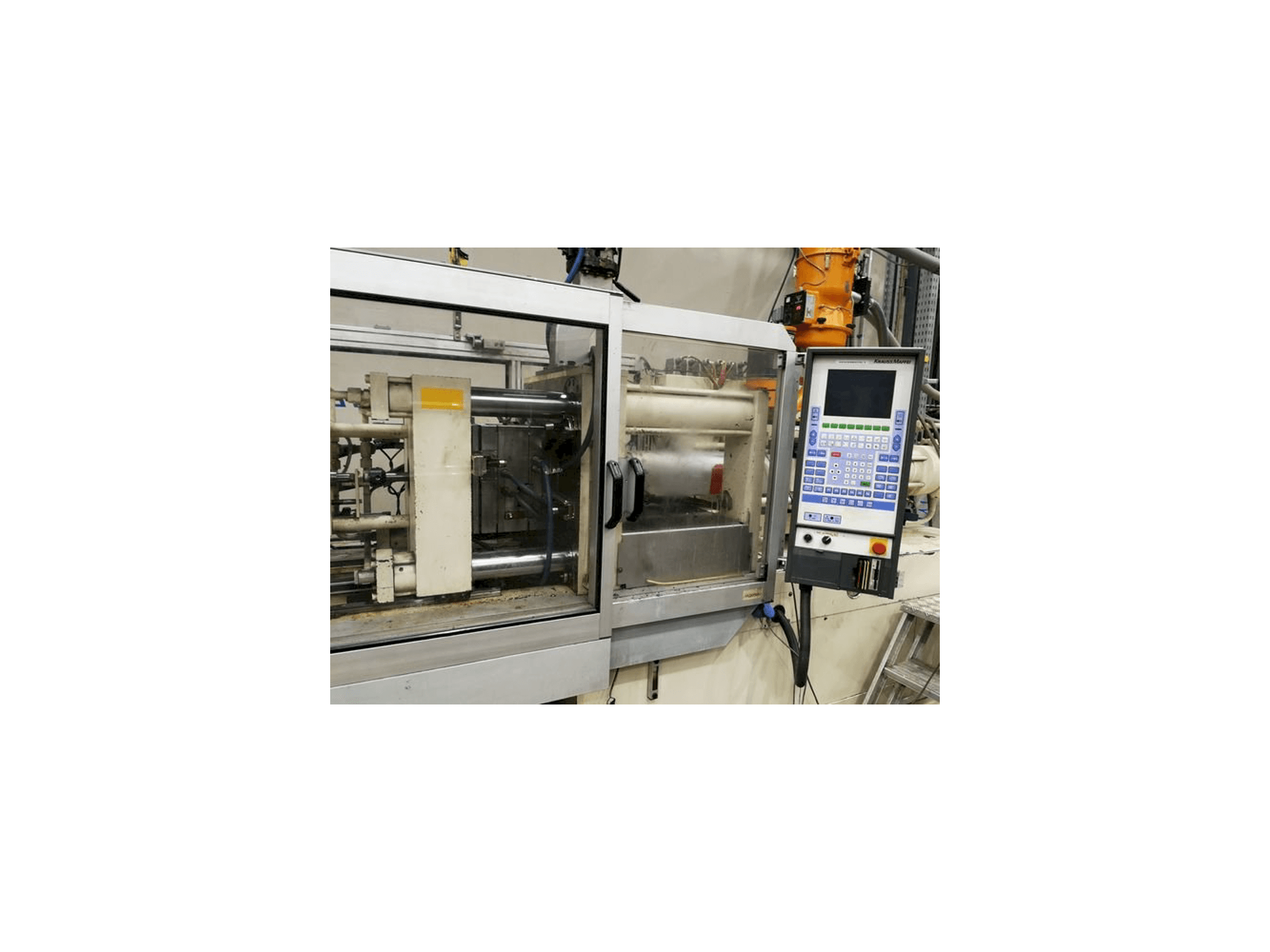 Widok z przodu maszyny Krauss Maffei 80/340 C1