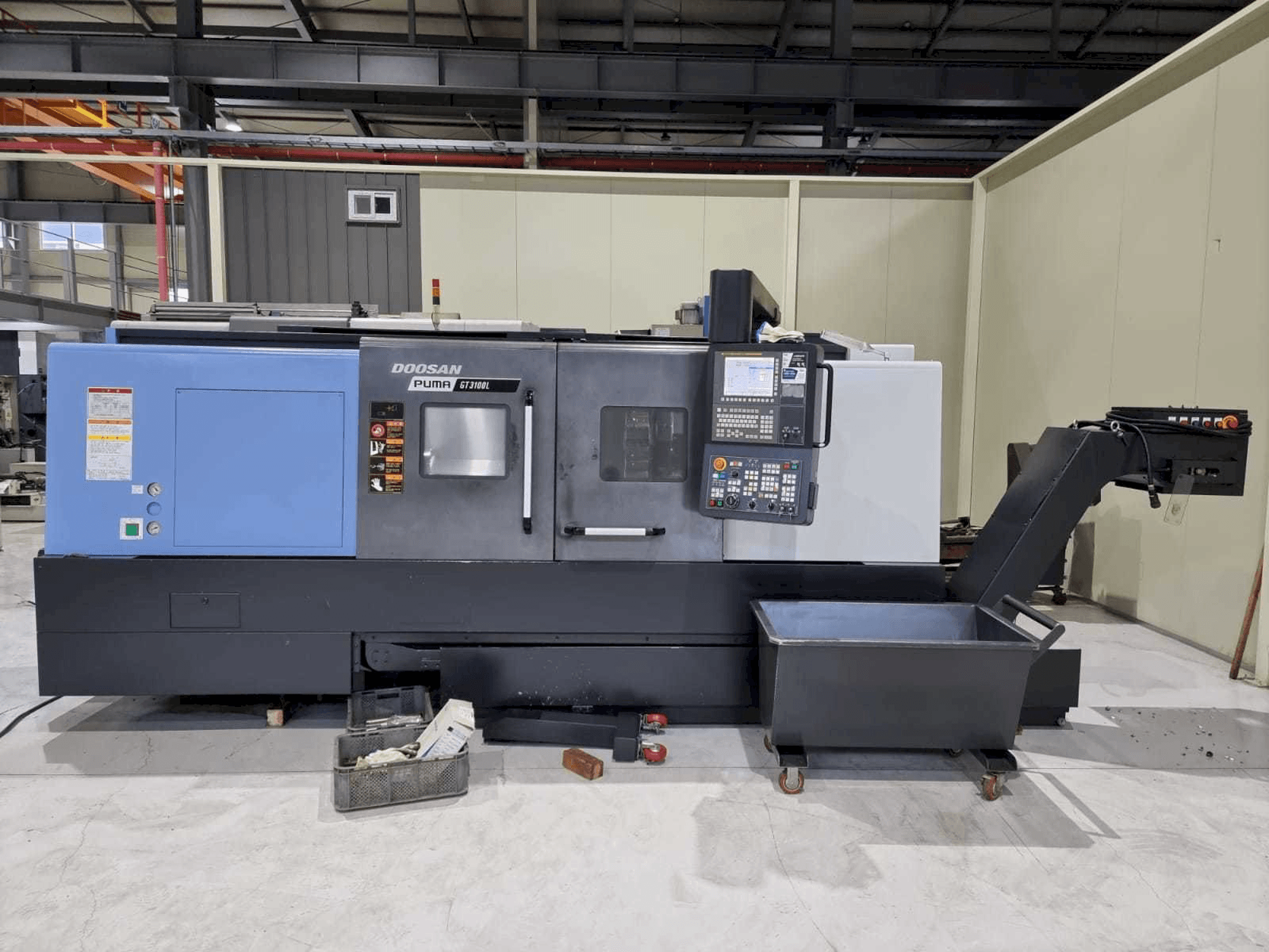 Widok z przodu maszyny Doosan PUMA GT3100L