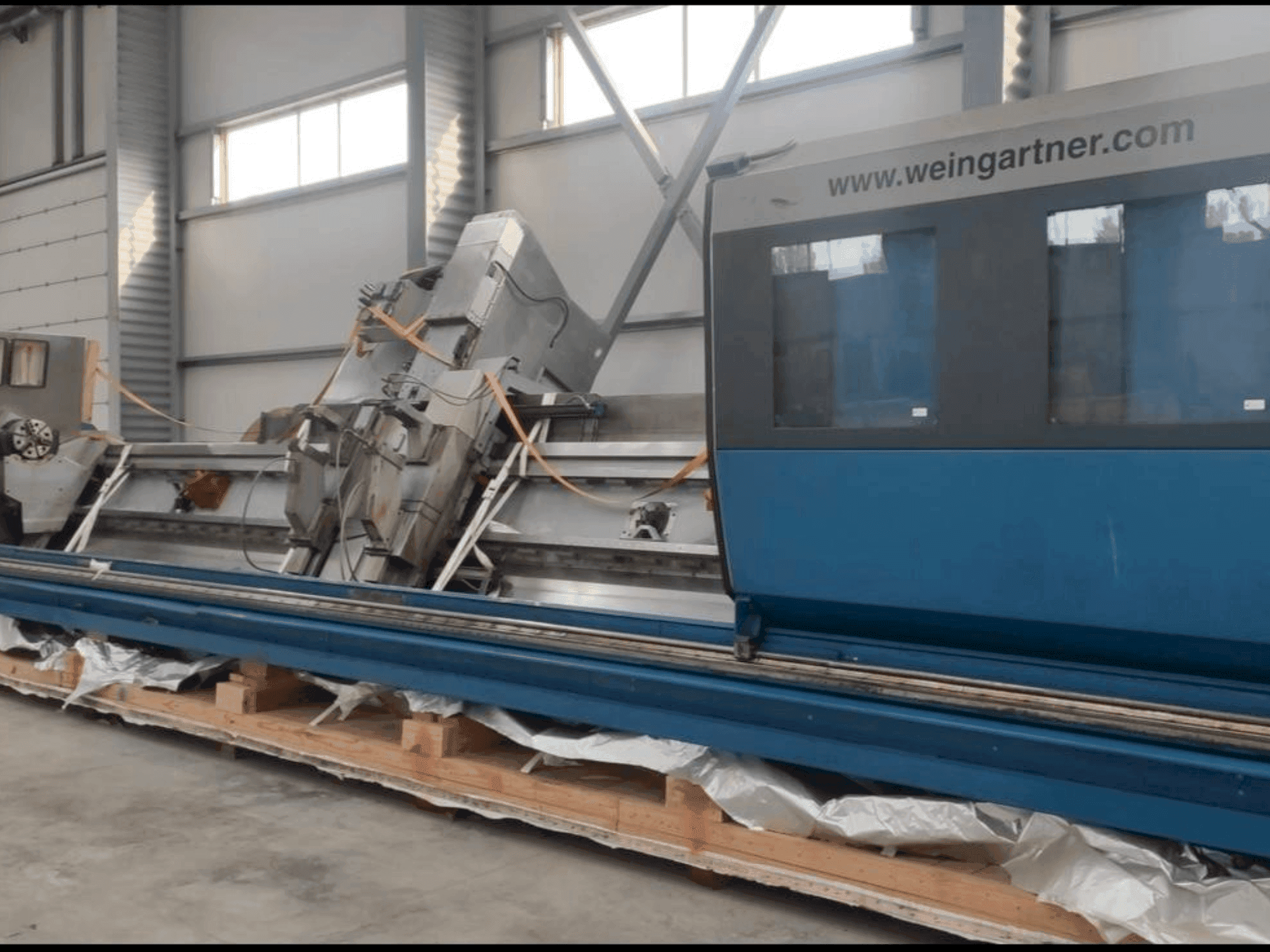 Widok z przodu maszyny Weingartner Vario 700-000